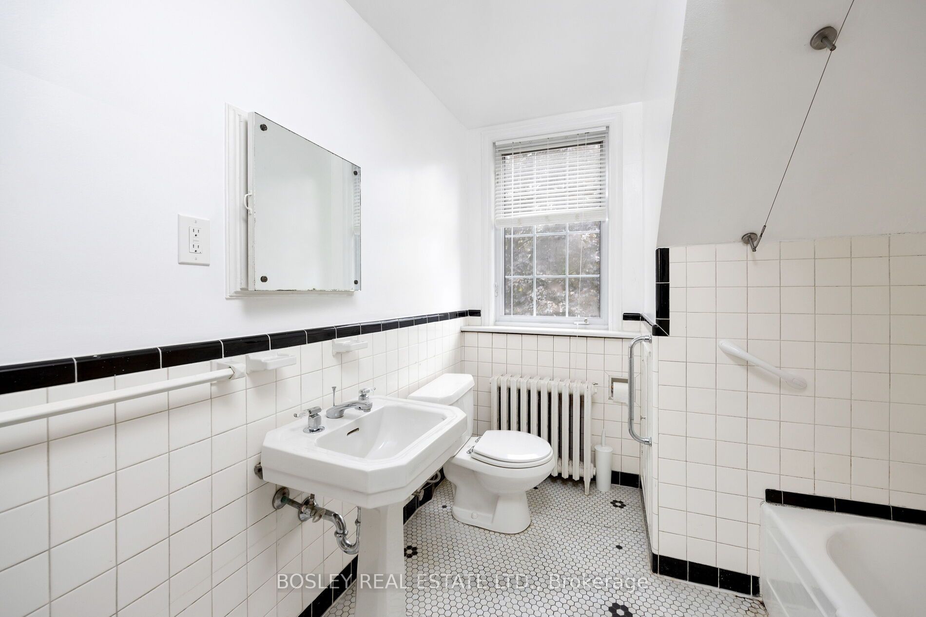 12 Southlea Ave
