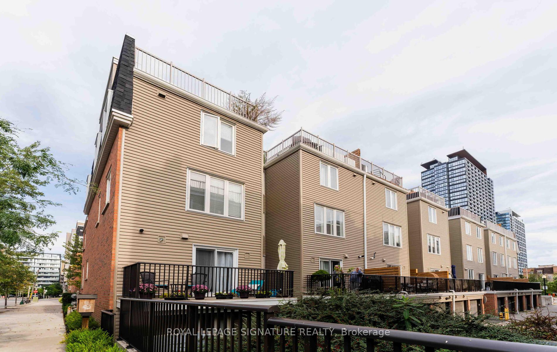 29 Canniff St, #Th402