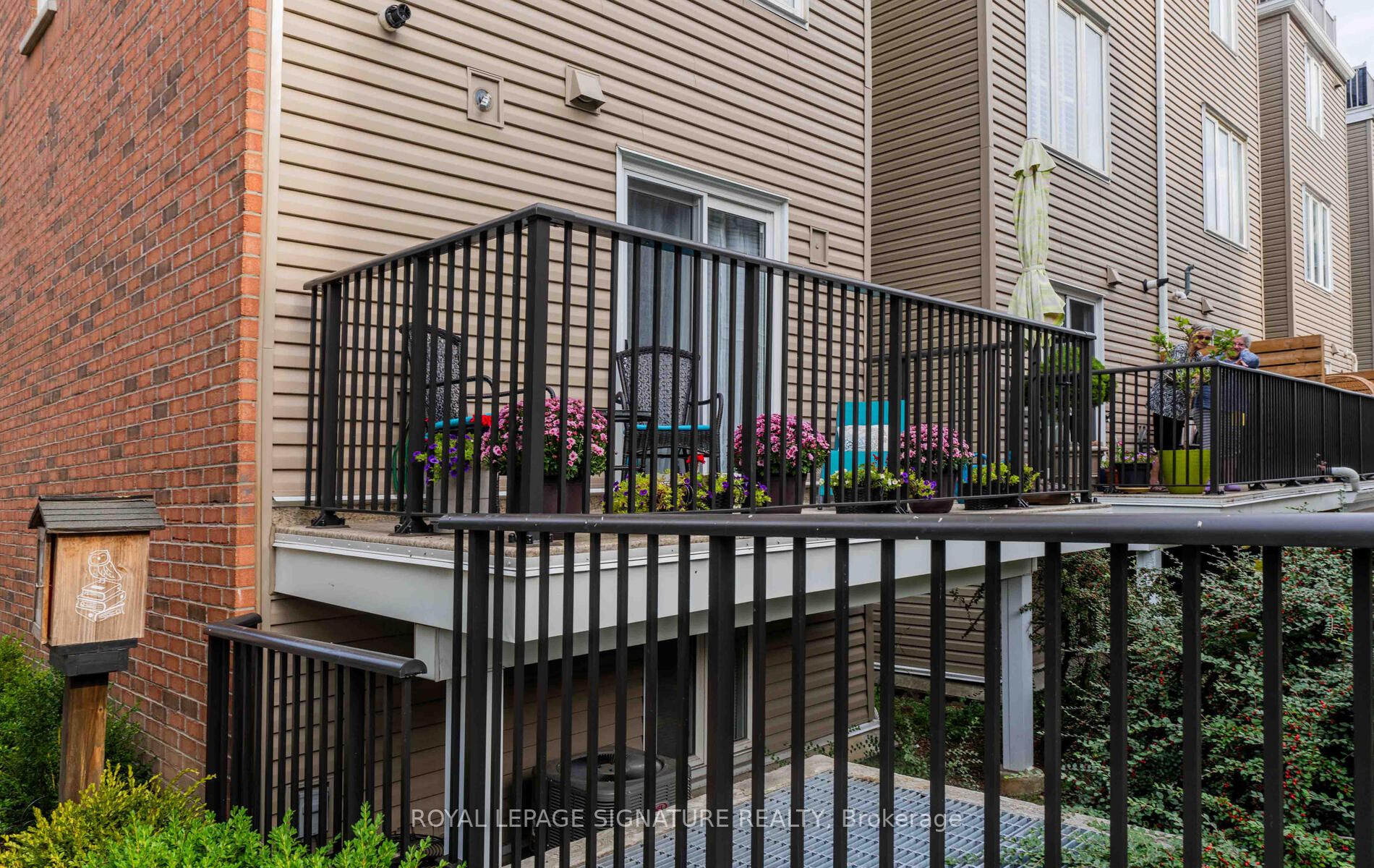 29 Canniff St, #Th402