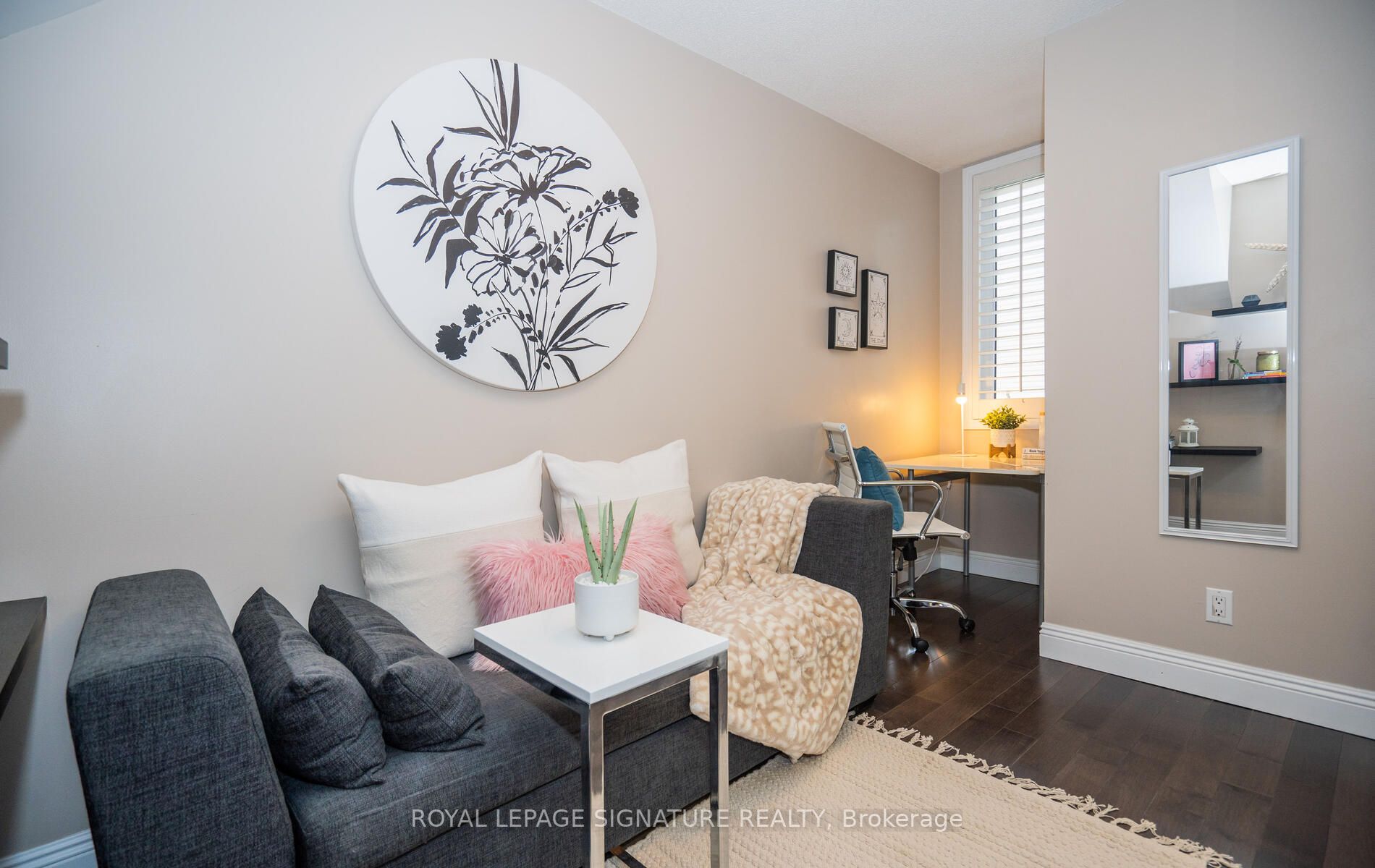 29 Canniff St, #Th402