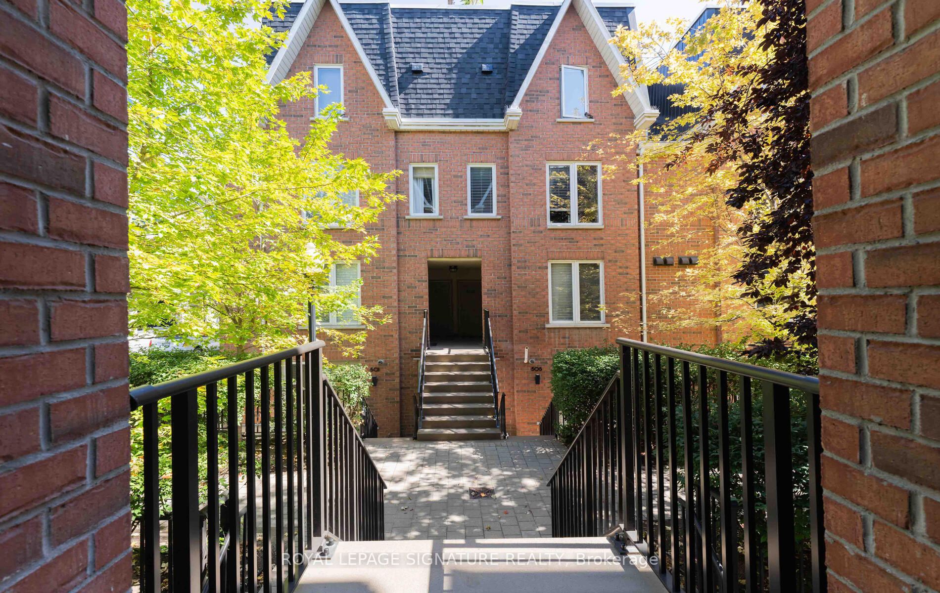 29 Canniff St, #Th402