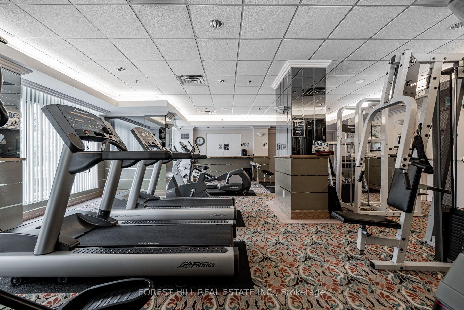 18 Hollywood Ave, #1205