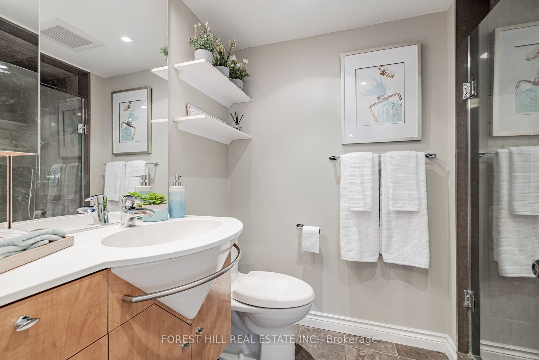 18 Hollywood Ave, #1205
