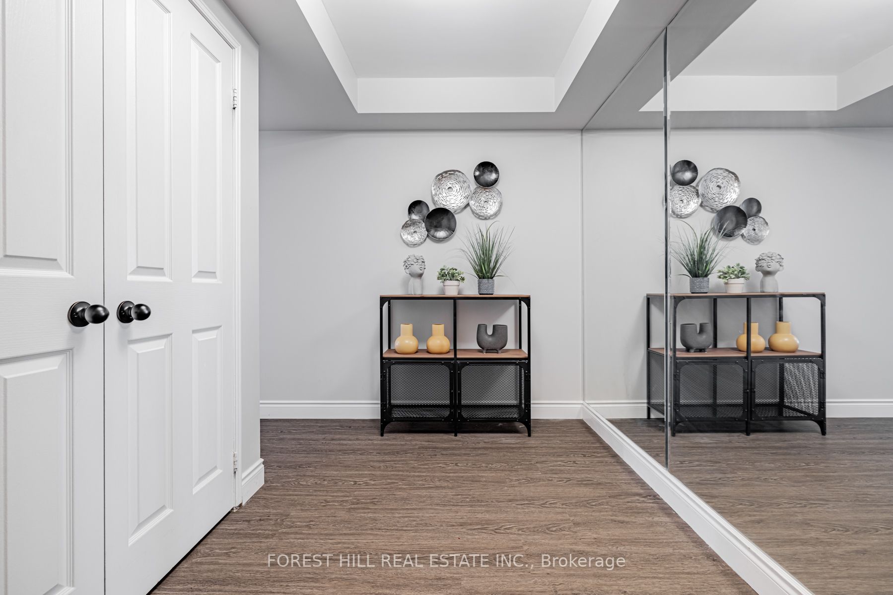 18 Hollywood Ave, #1205