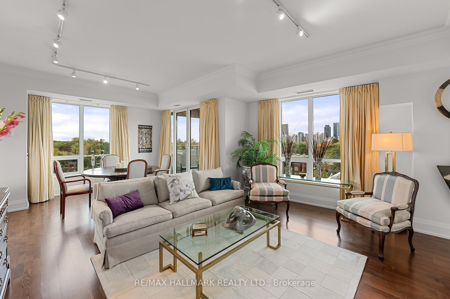 25 Scrivener Sq, #604