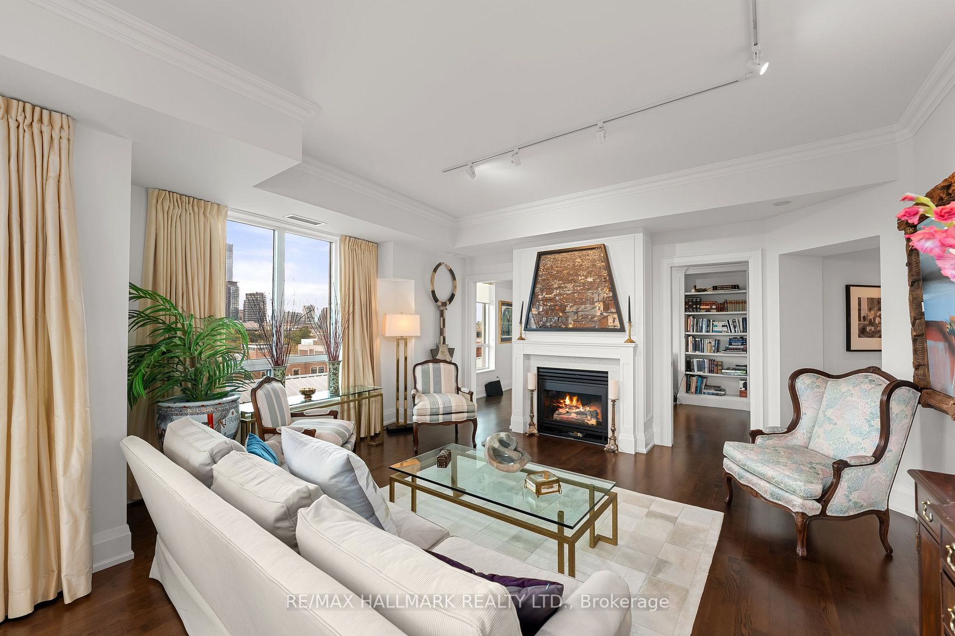 25 Scrivener Sq, #604