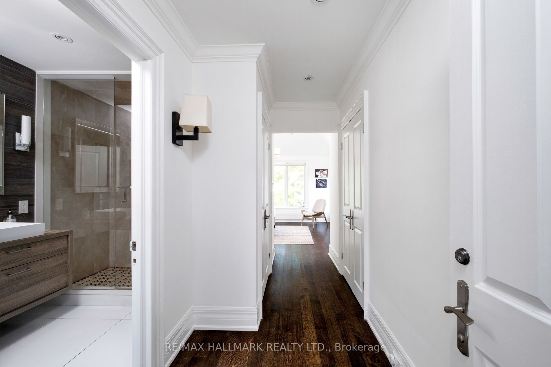 208 Hillhurst Blvd