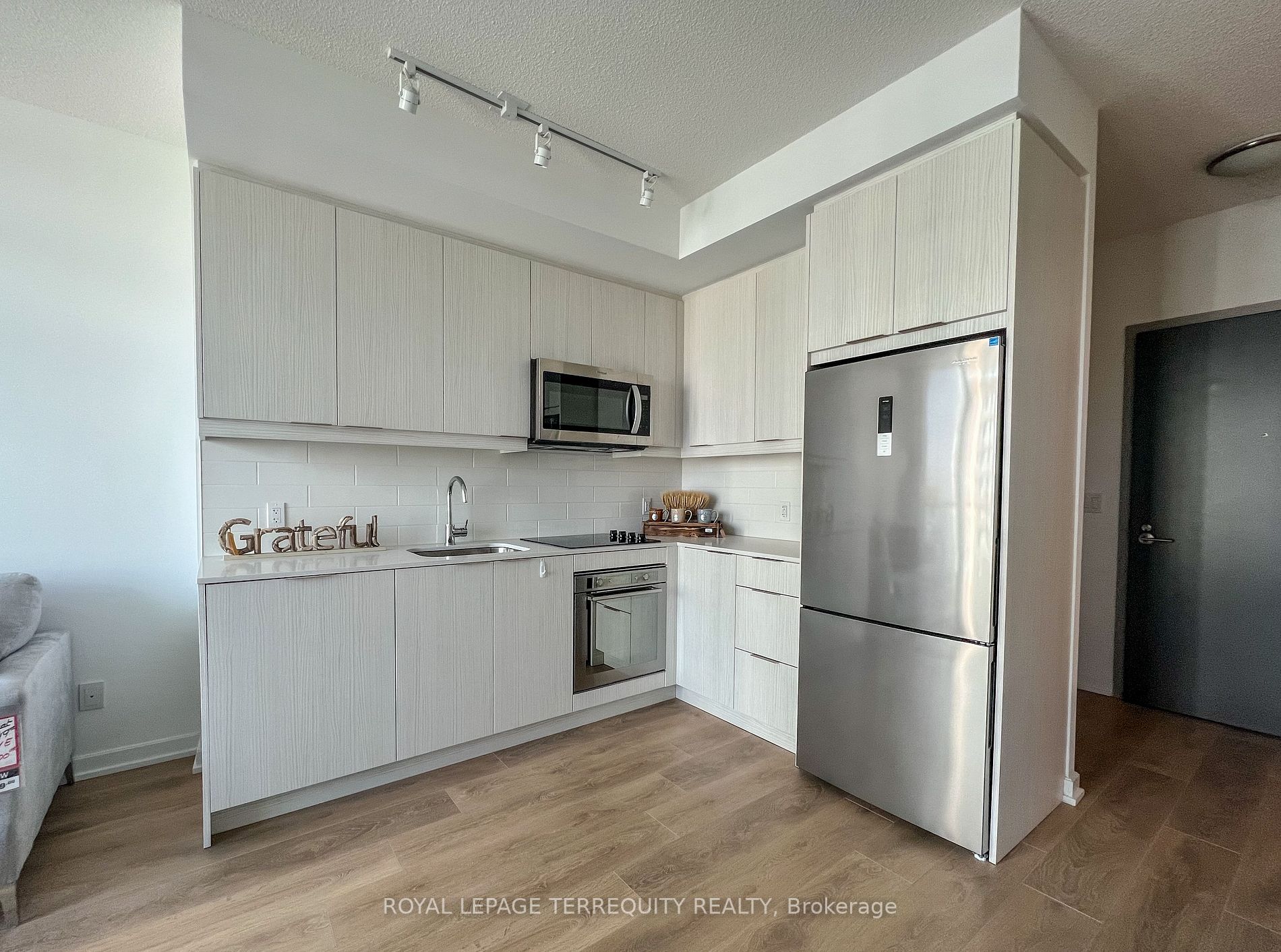 36 Forest Manor Rd, #722