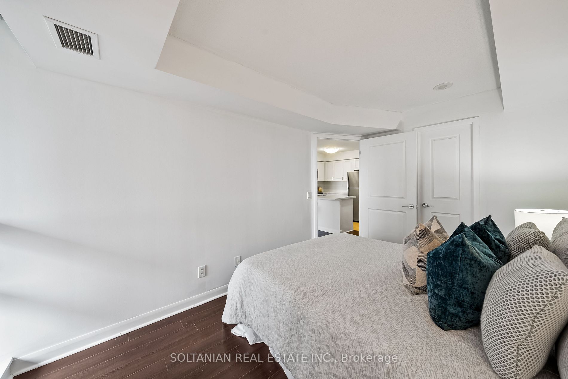 4968 Yonge St, #1708