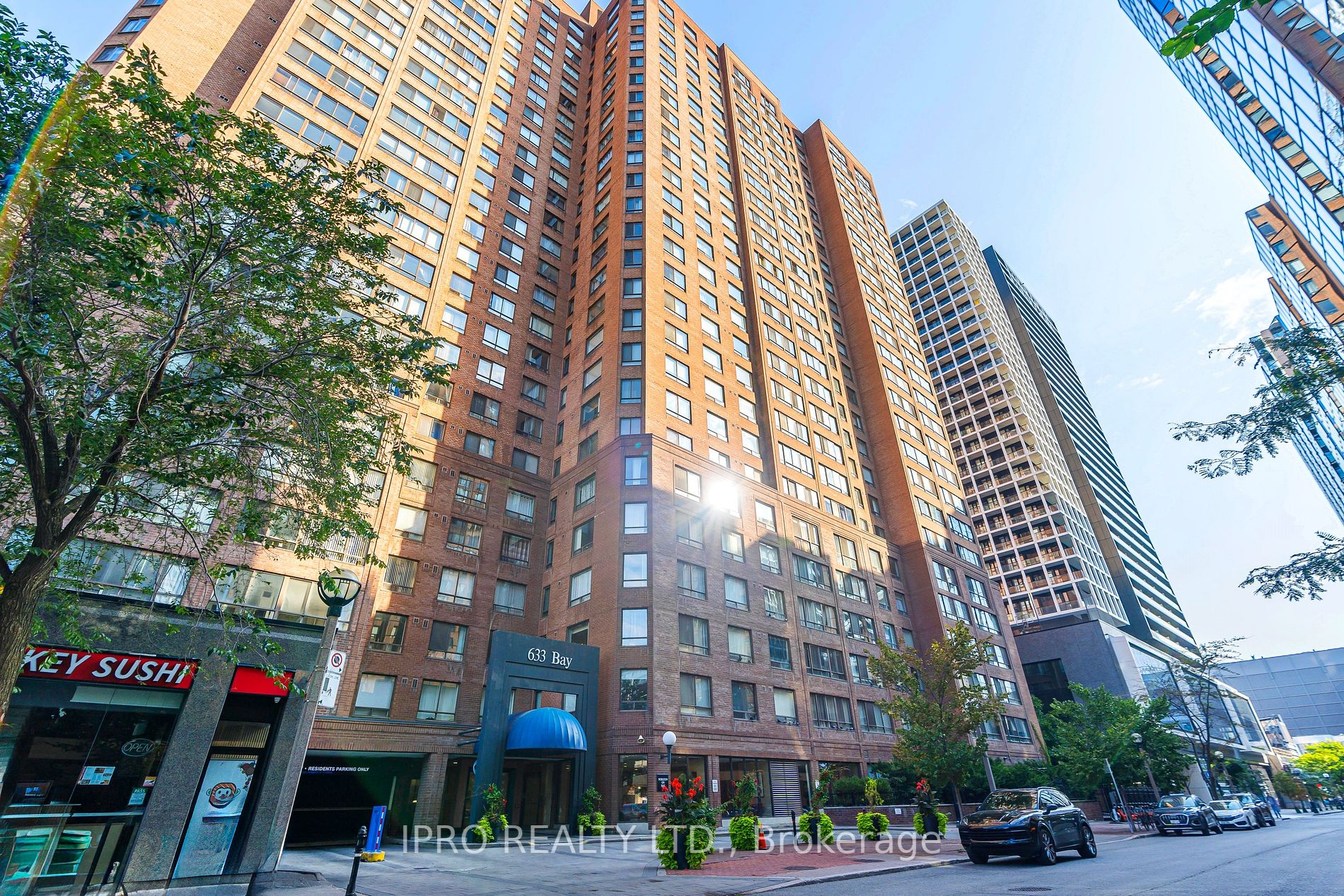 633 Bay St, #2403
