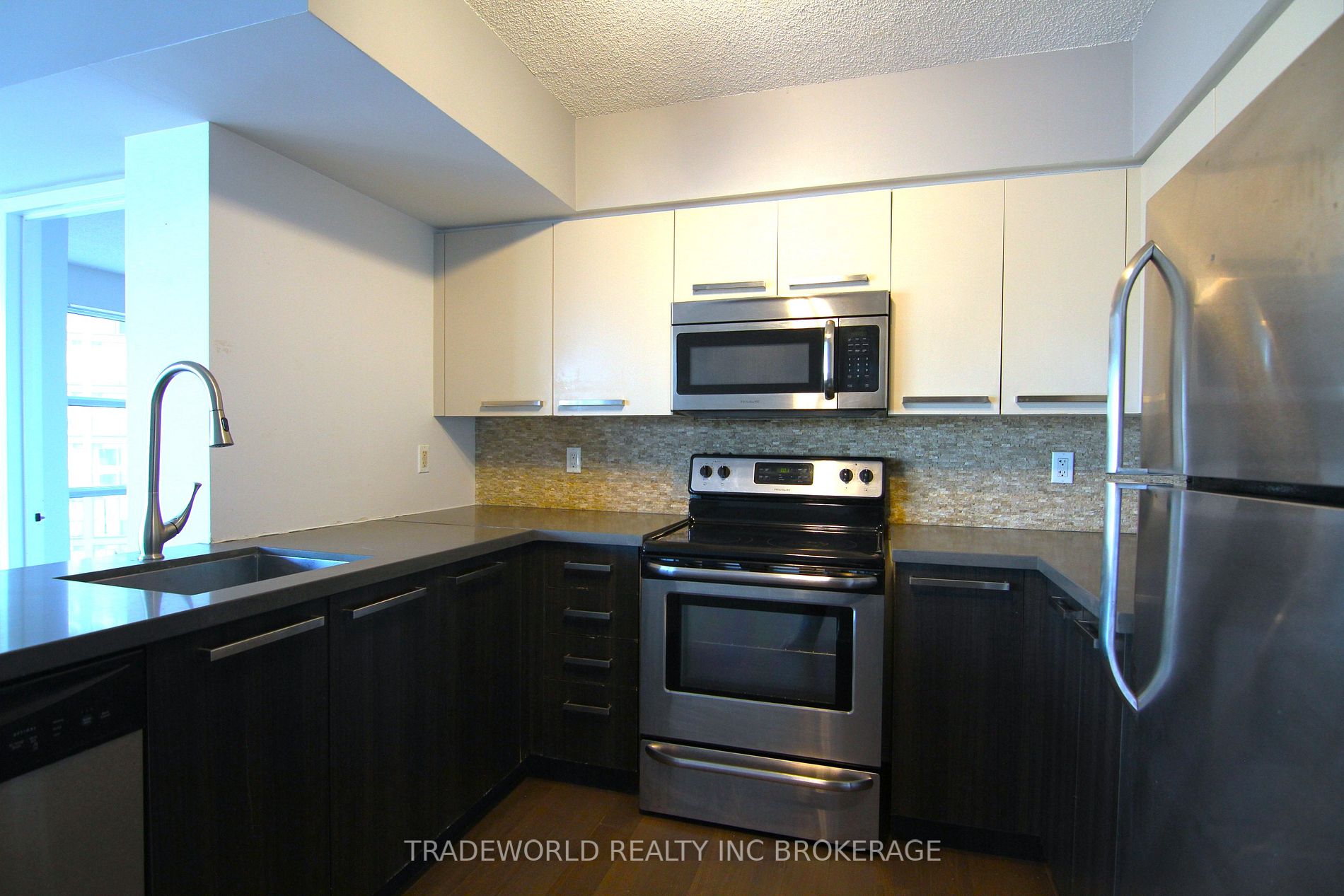 11 St Joseph St, #1612