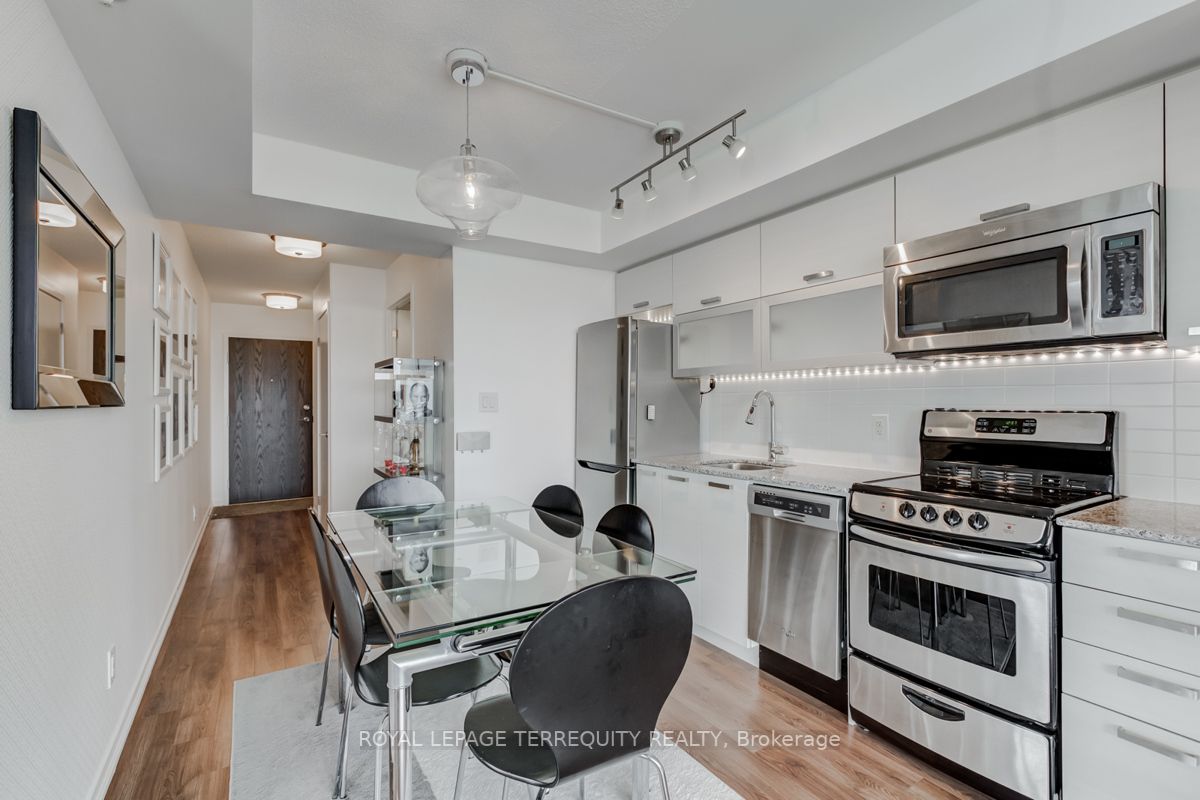 68 Abell St, #1030