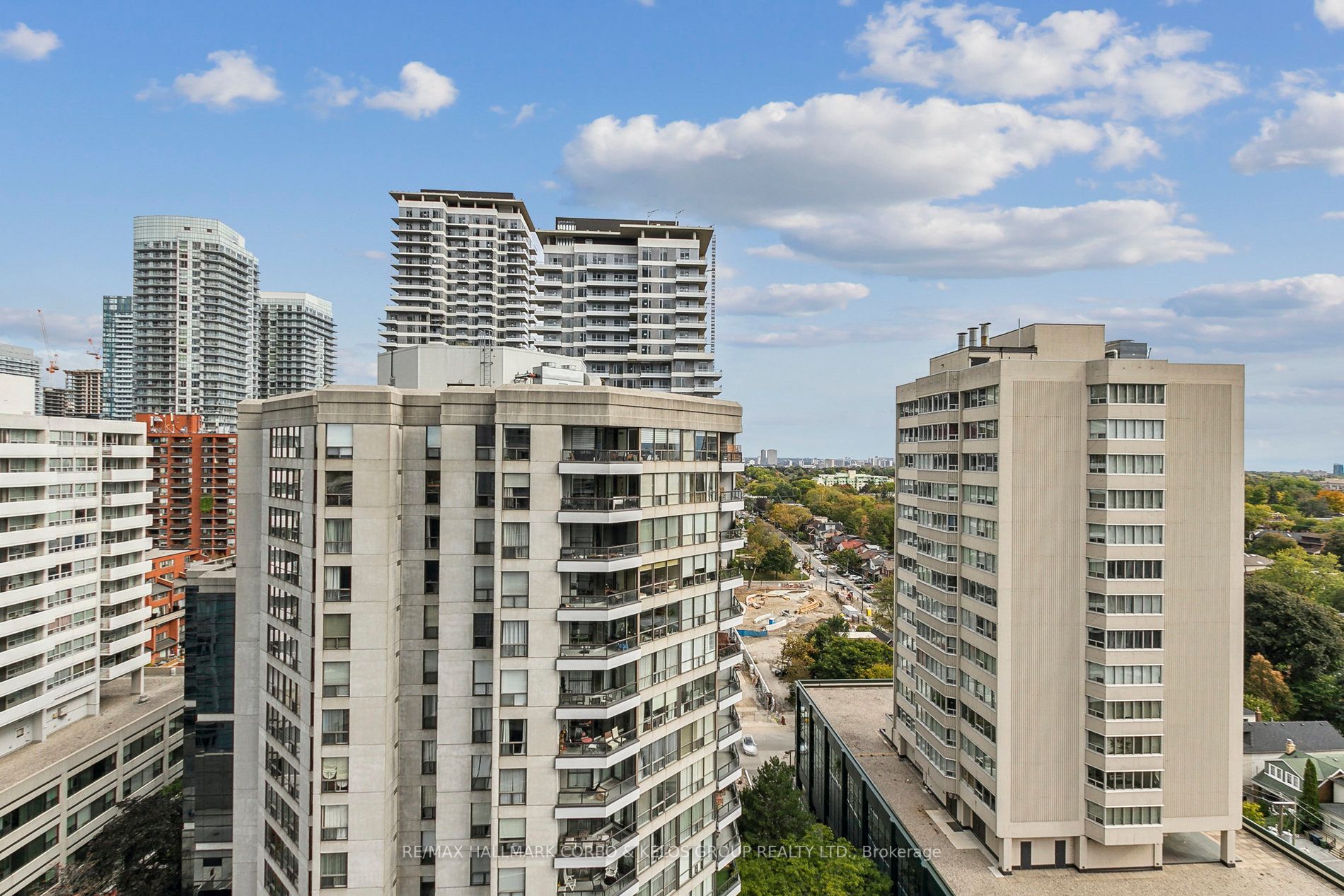 2181 Yonge St, #1601