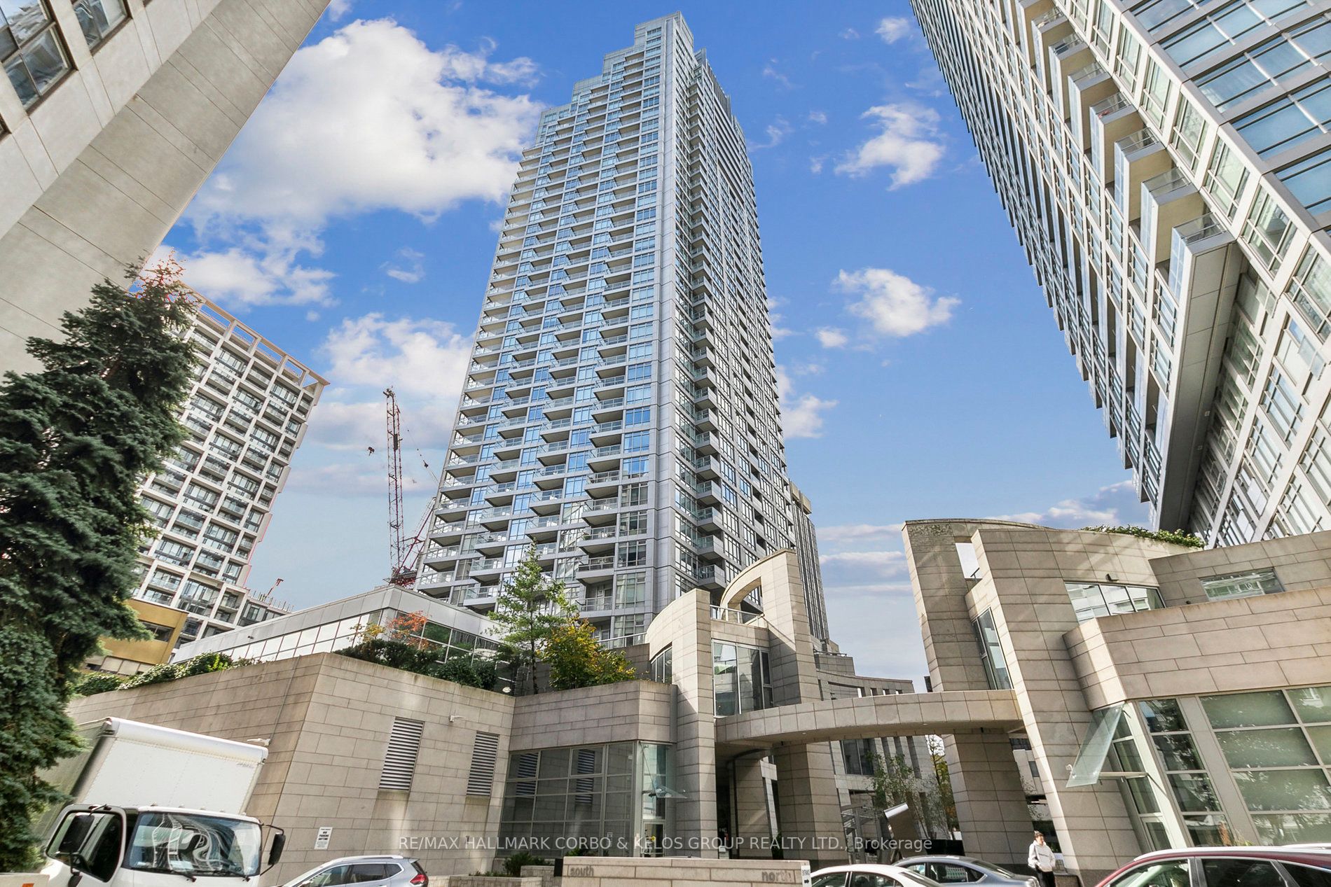 2181 Yonge St, #1601