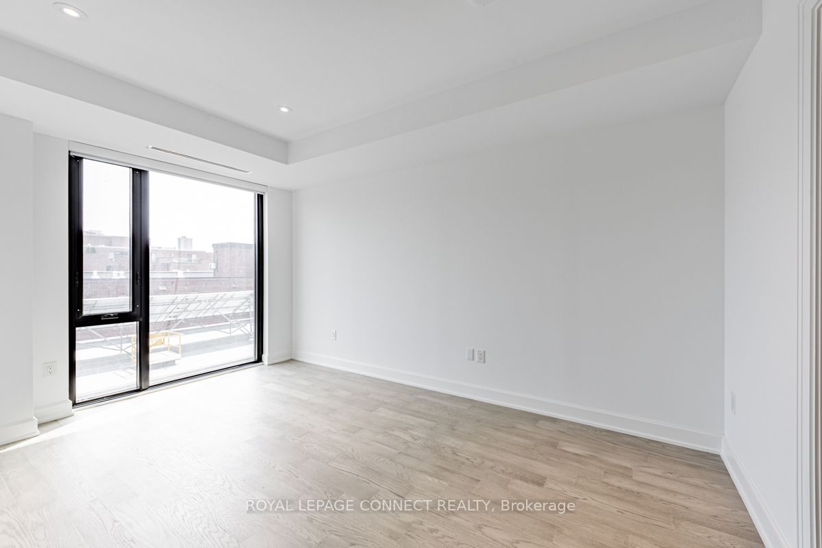 1 Strathgowan Ave, #512