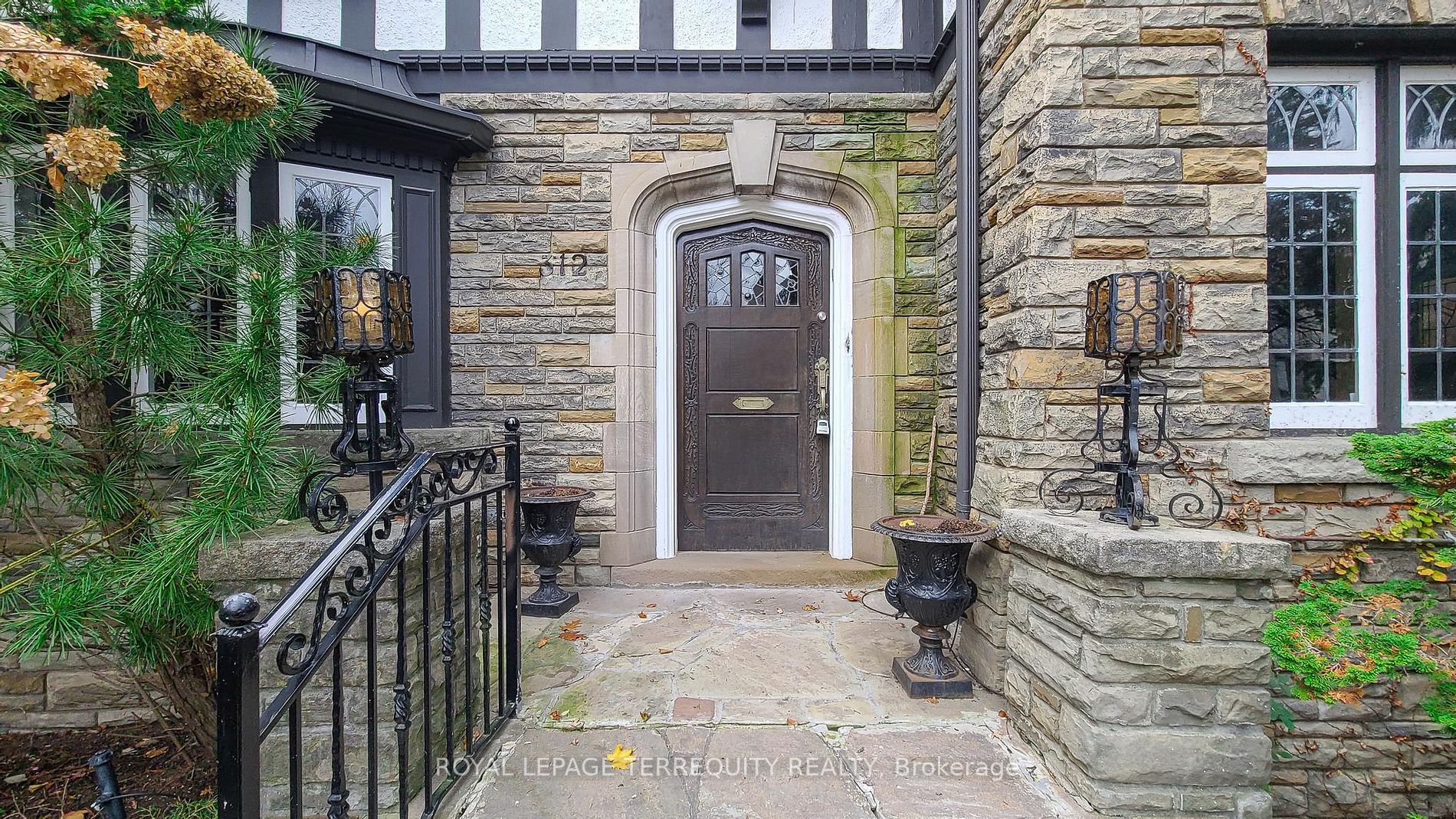 312 Glenayr Rd