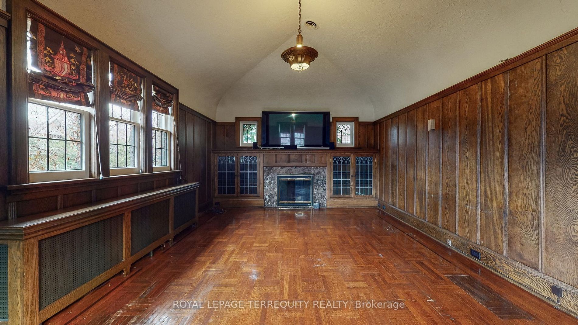 312 Glenayr Rd