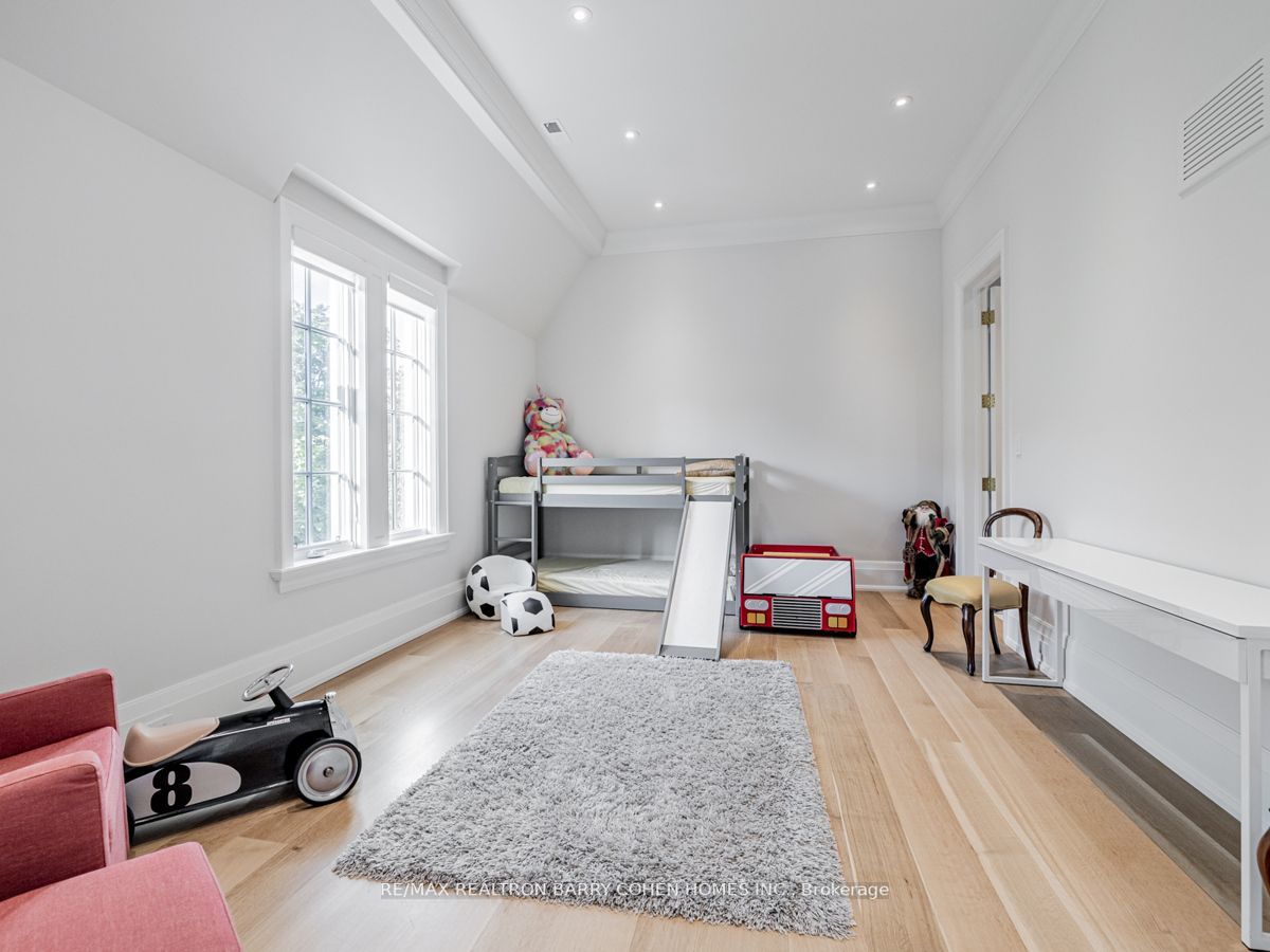 33 Stratheden Rd