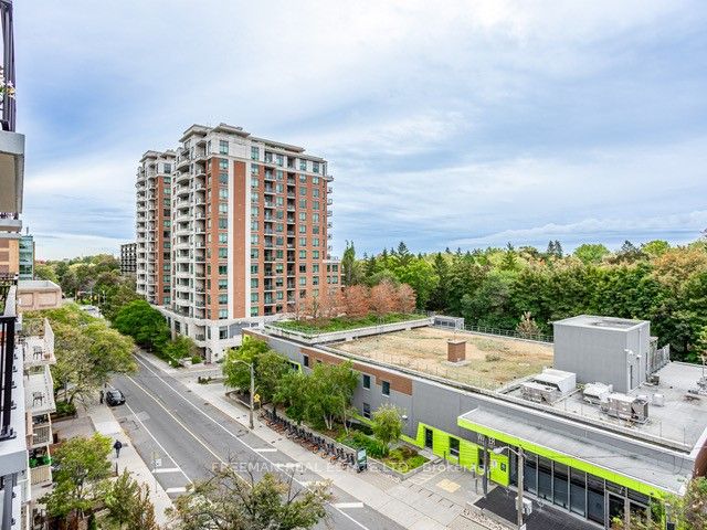 260 Merton St, #807