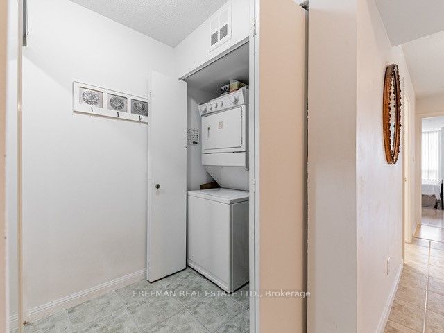 260 Merton St, #807