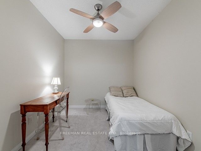 260 Merton St, #807