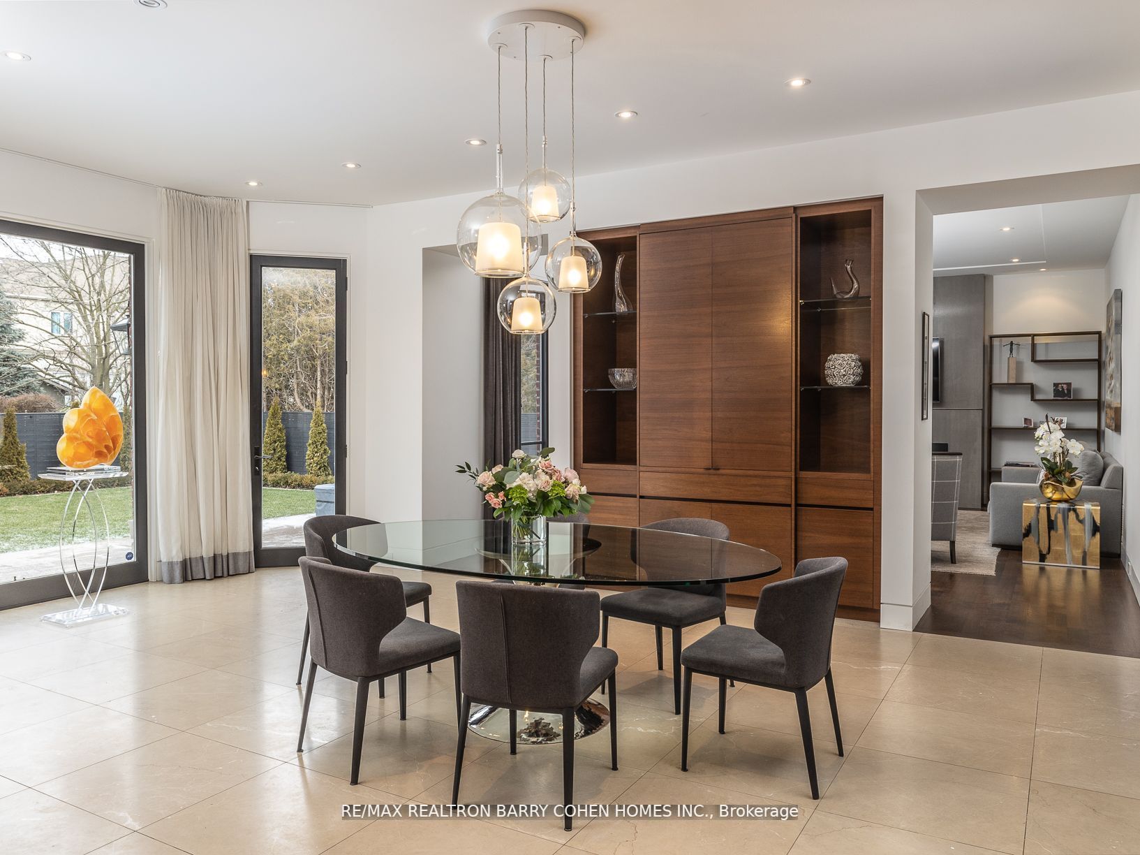 148 Highland Cres