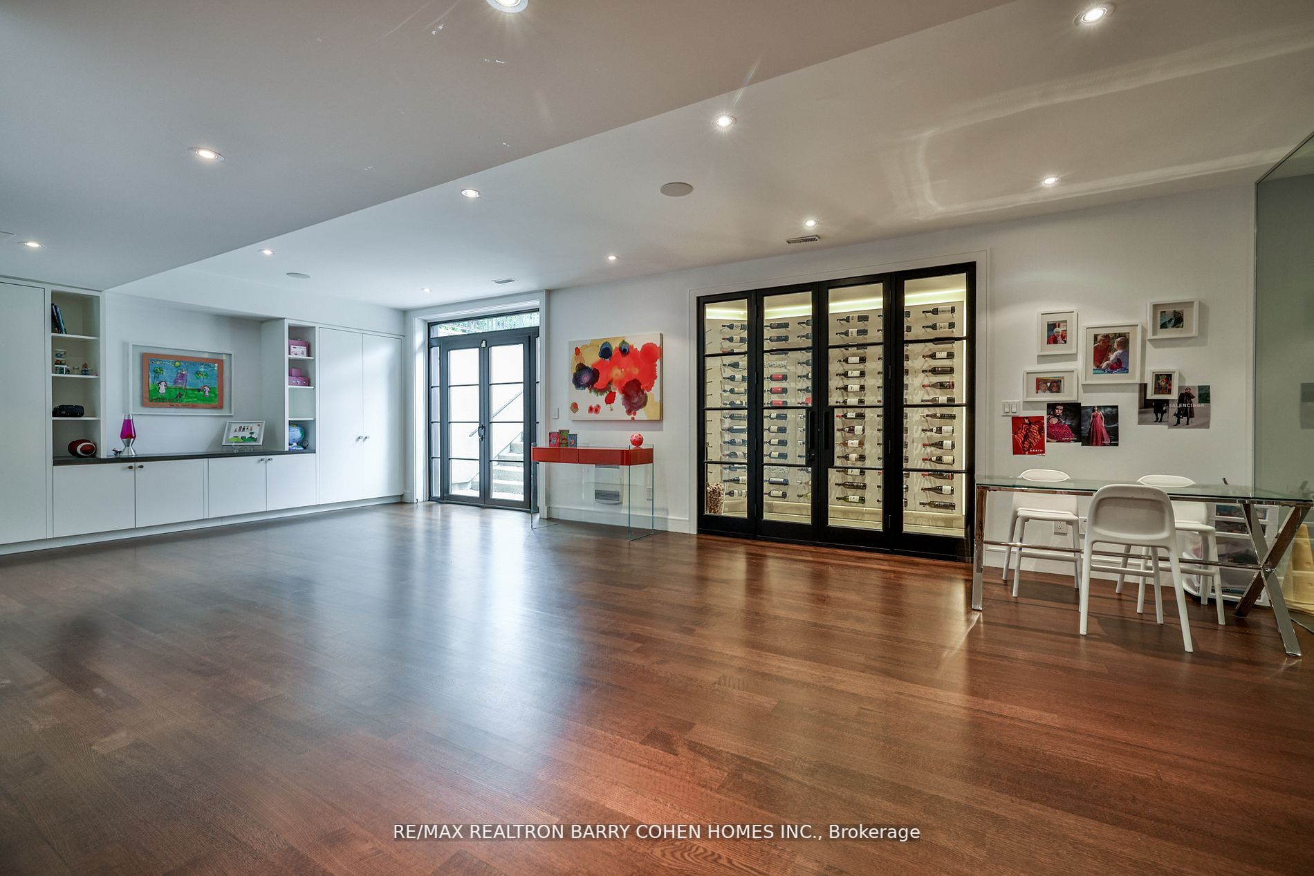 148 Highland Cres
