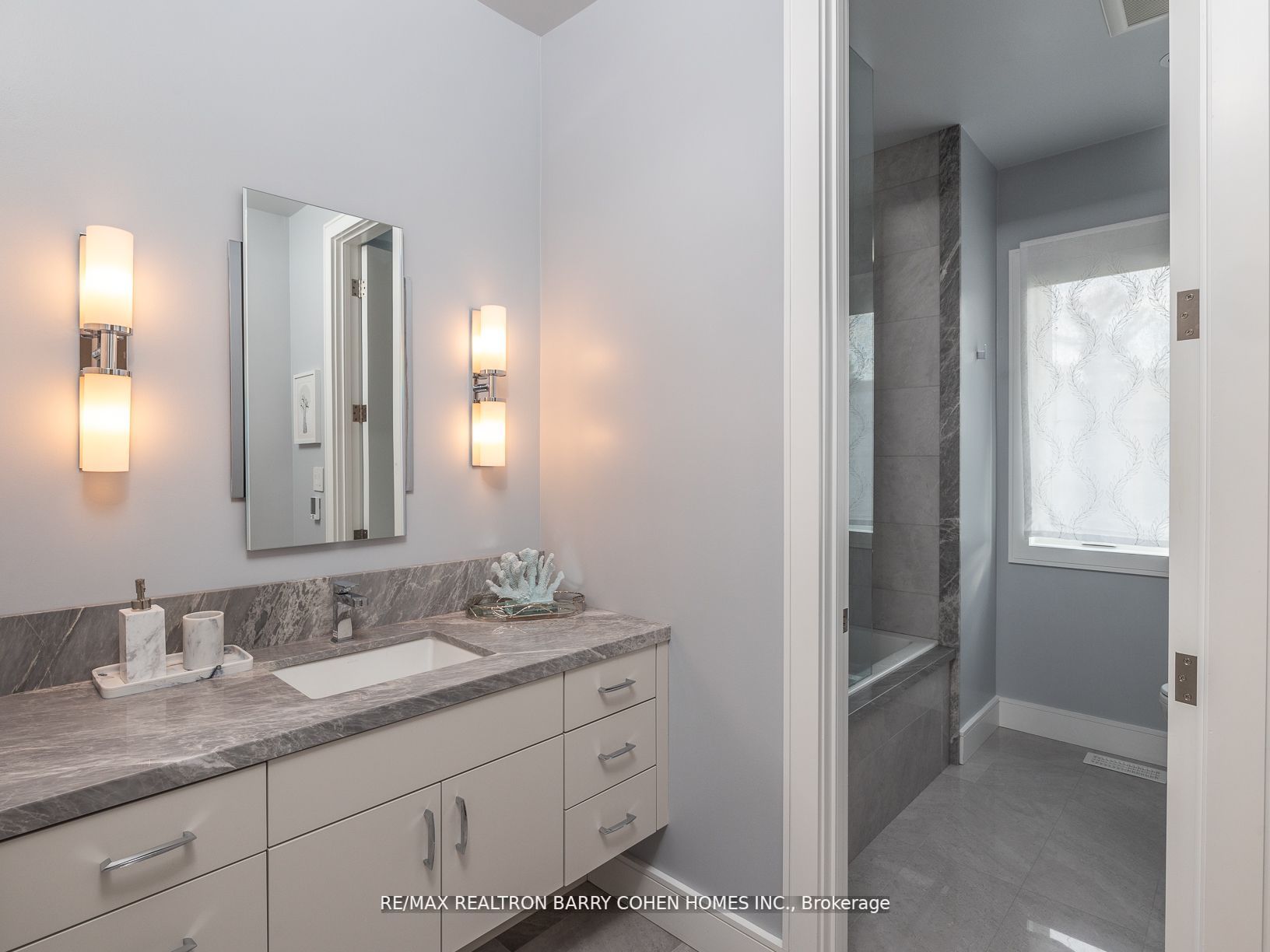 148 Highland Cres