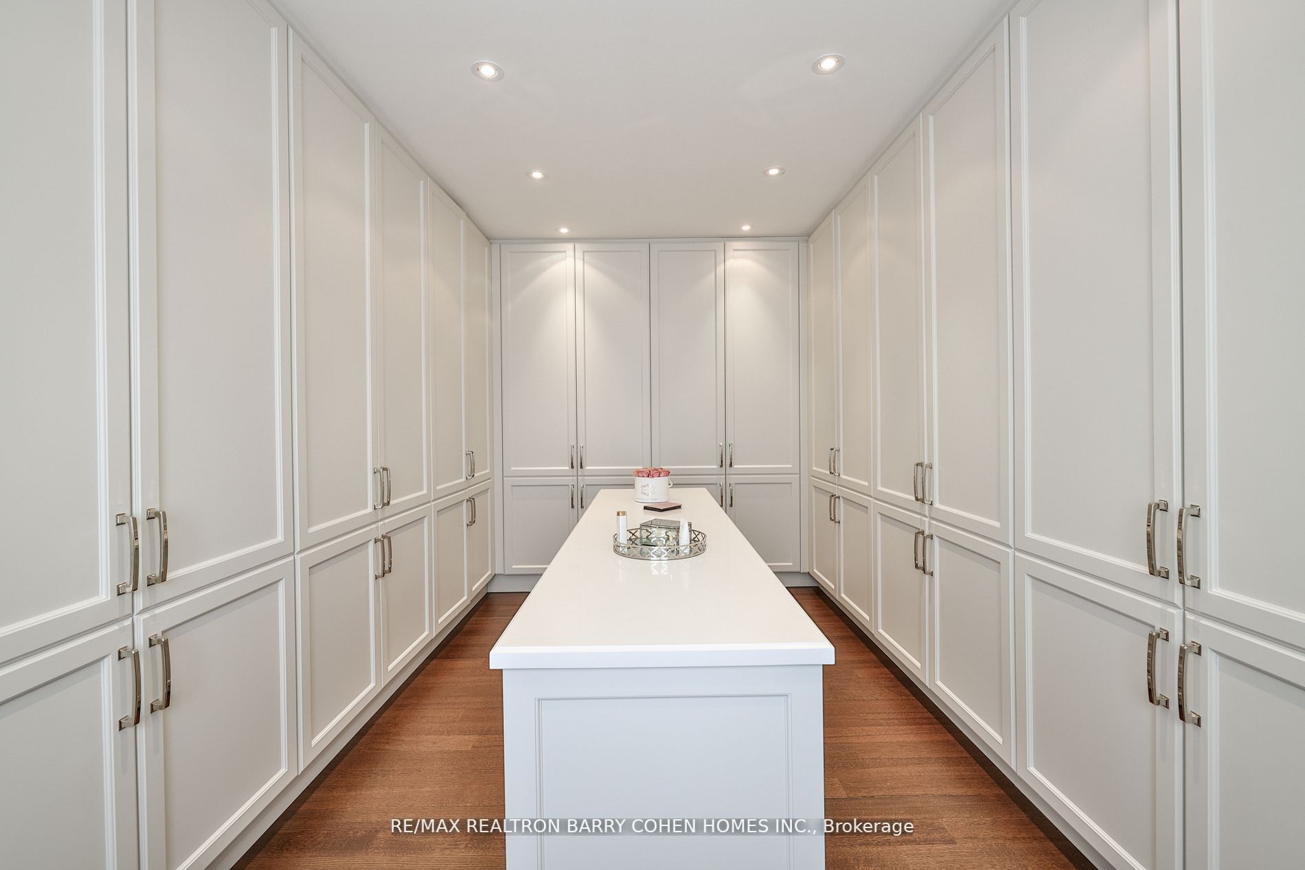 148 Highland Cres