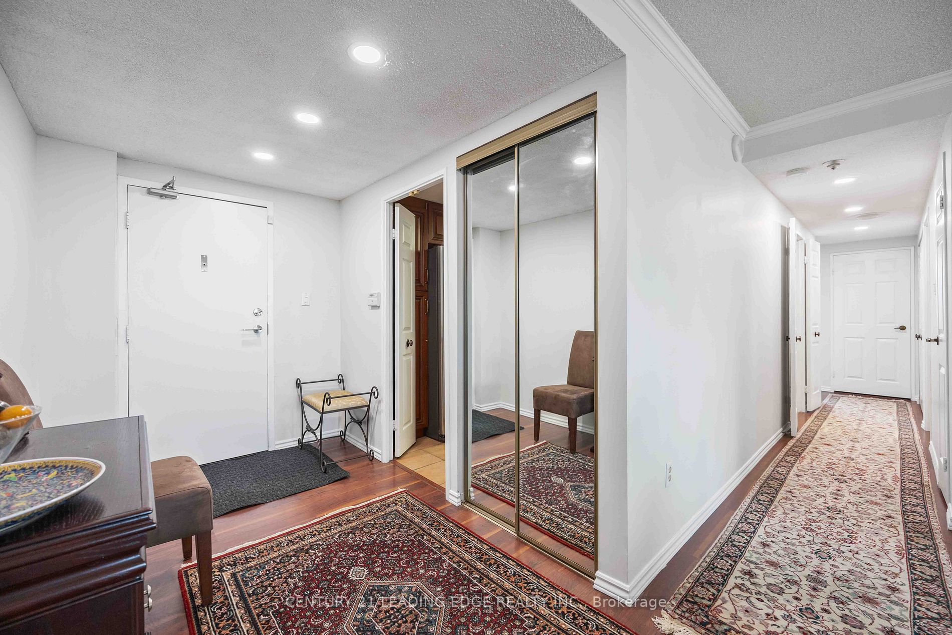 55 Skymark Dr, #1803