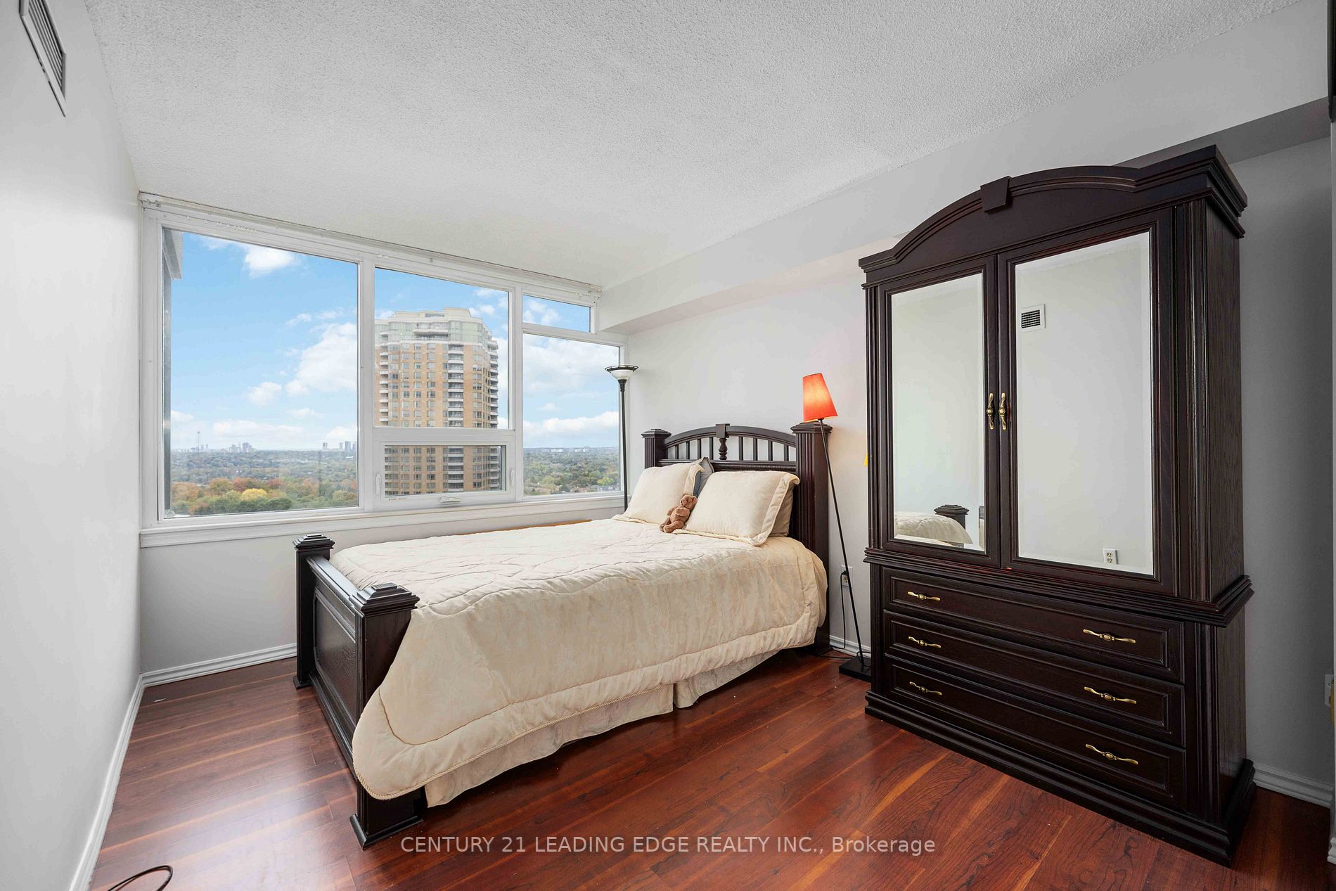 55 Skymark Dr, #1803