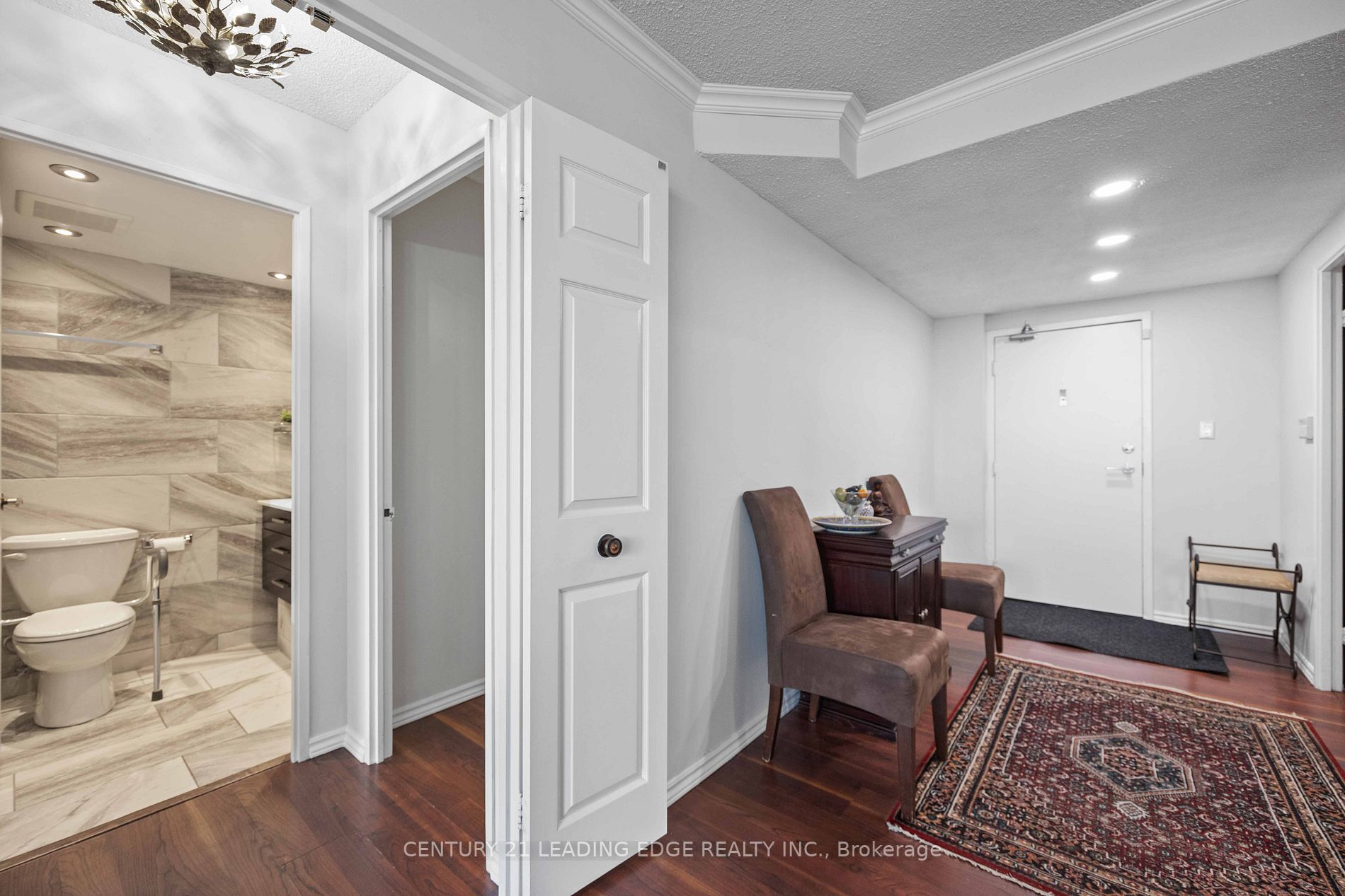 55 Skymark Dr, #1803