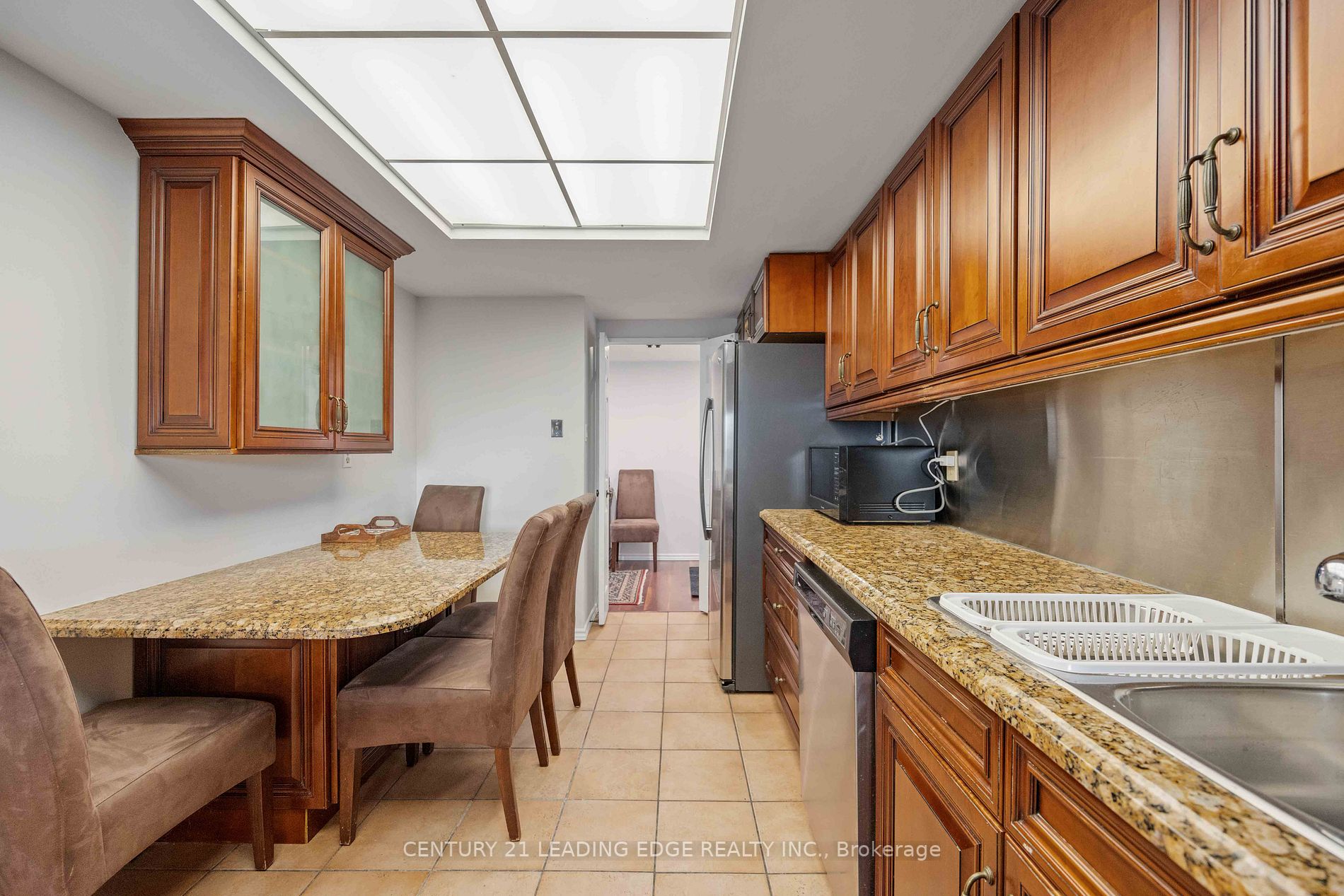 55 Skymark Dr, #1803