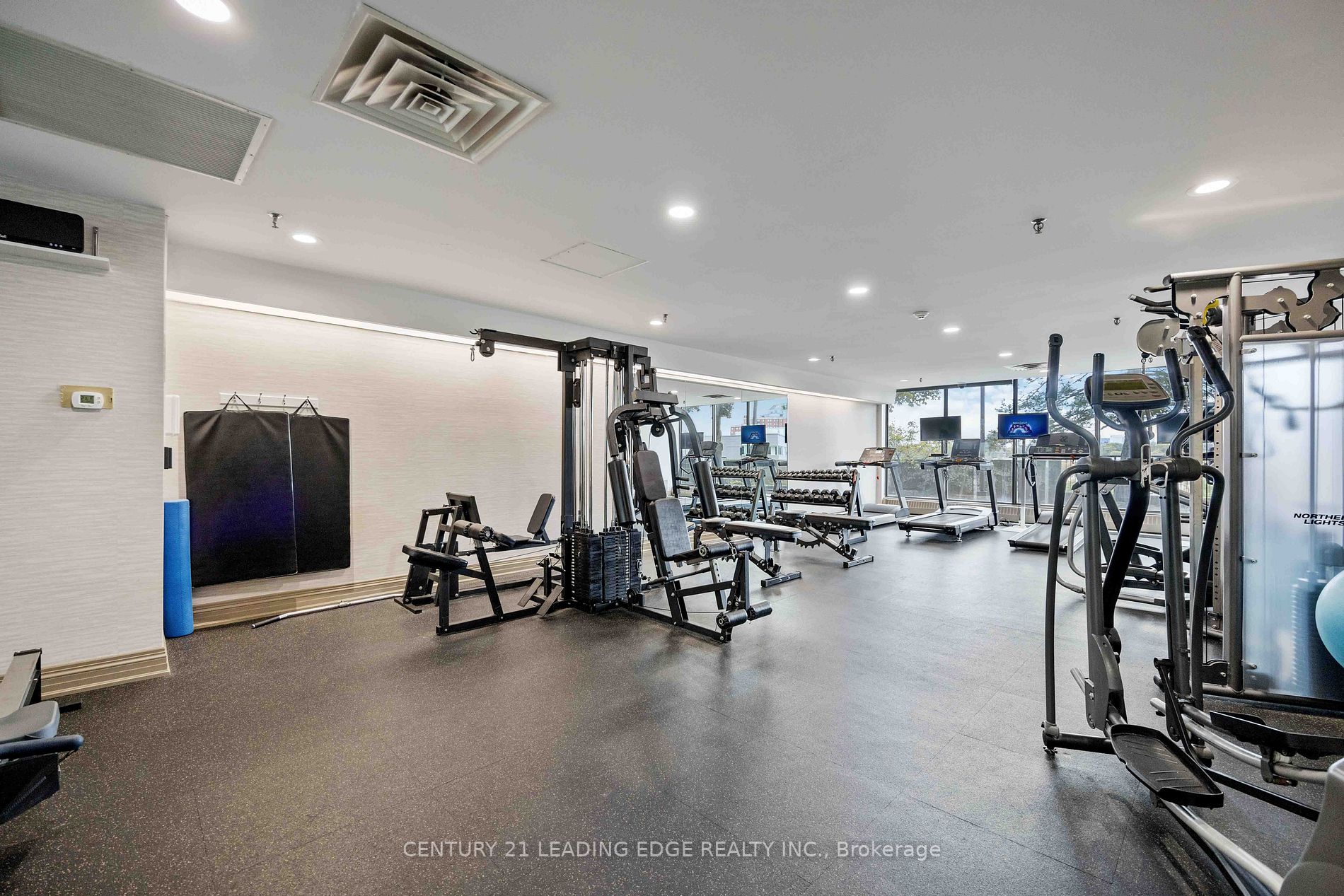 55 Skymark Dr, #1803