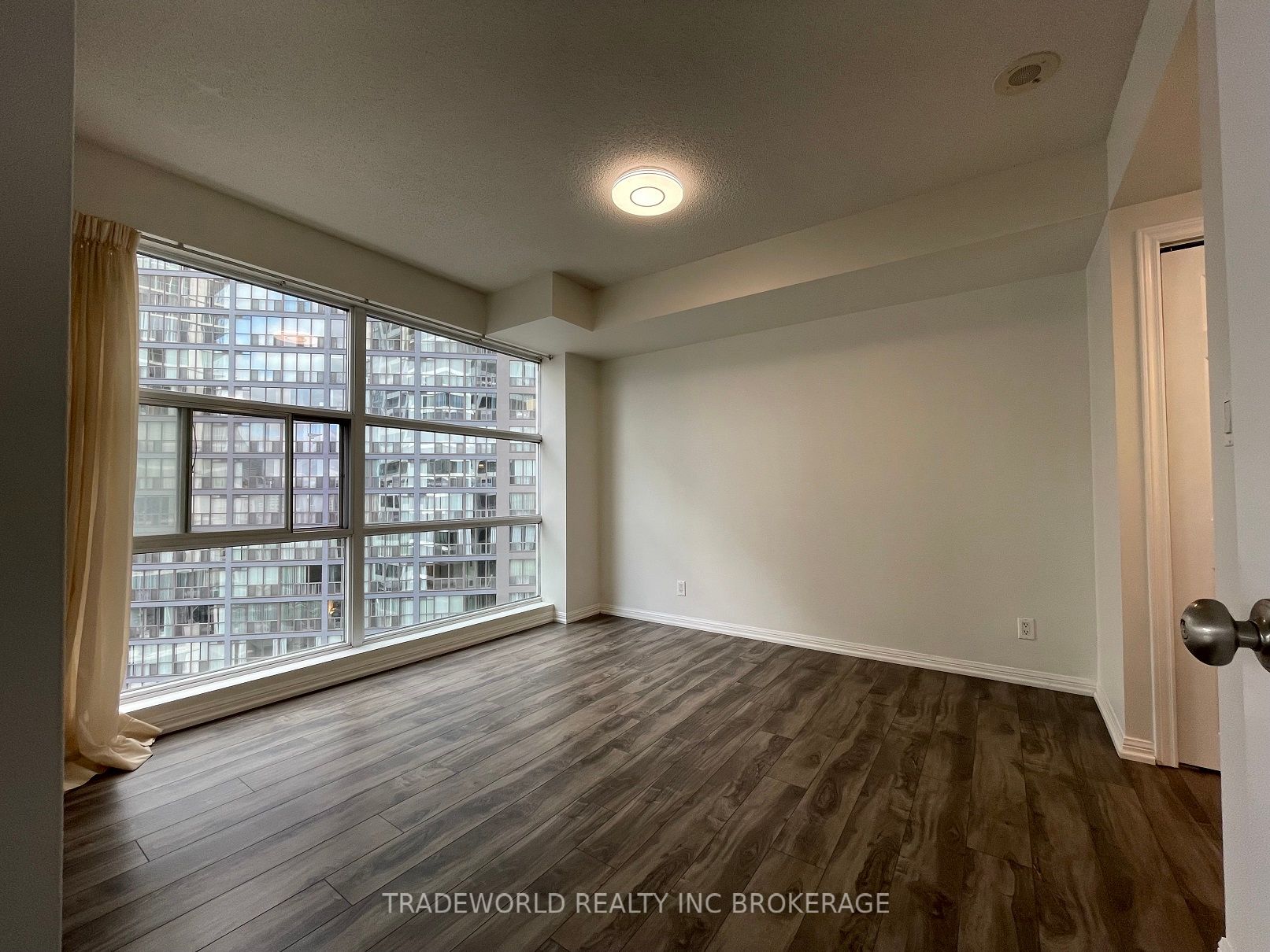 11 St Joseph St, #1612