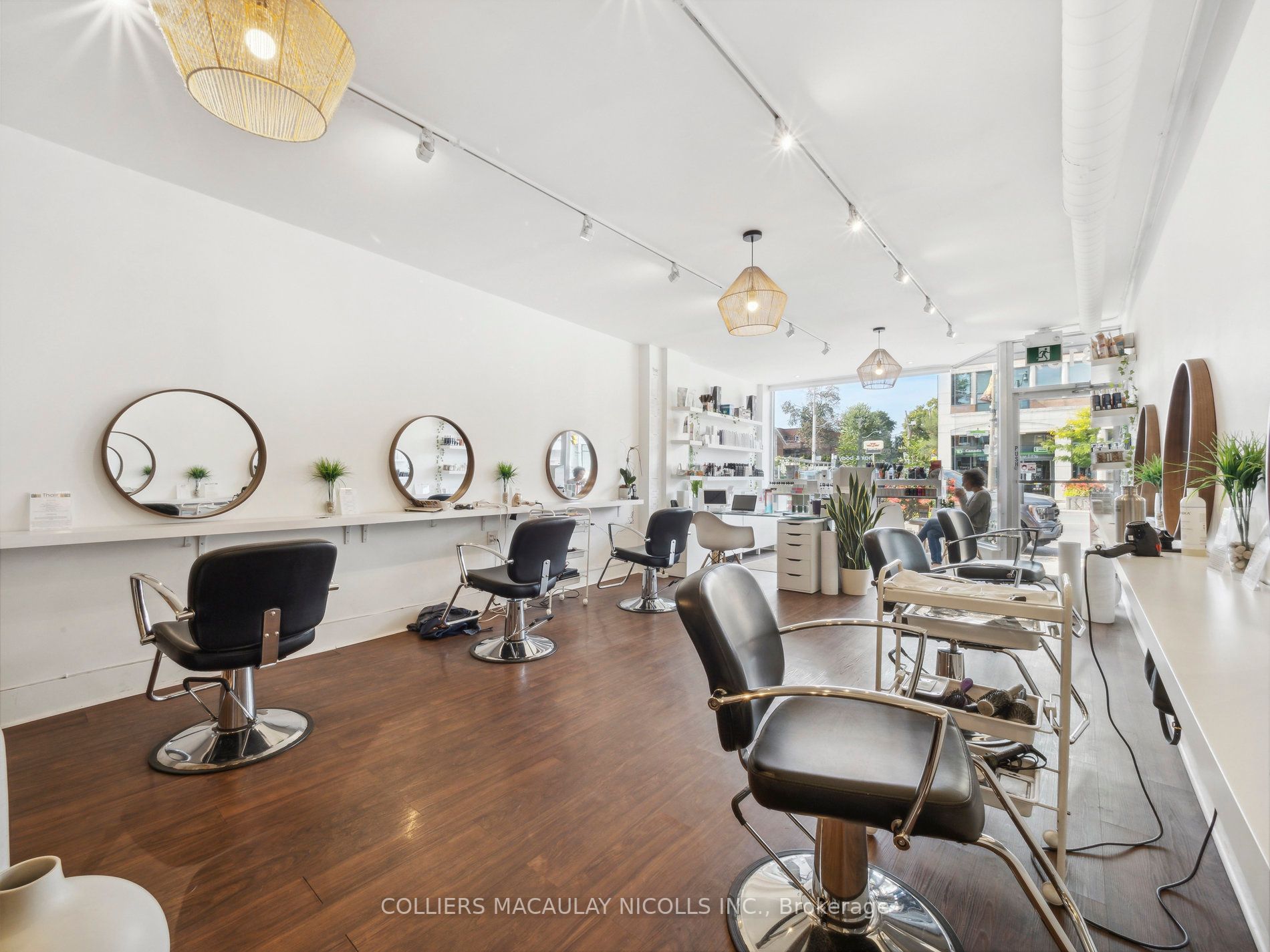 3189 Yonge St