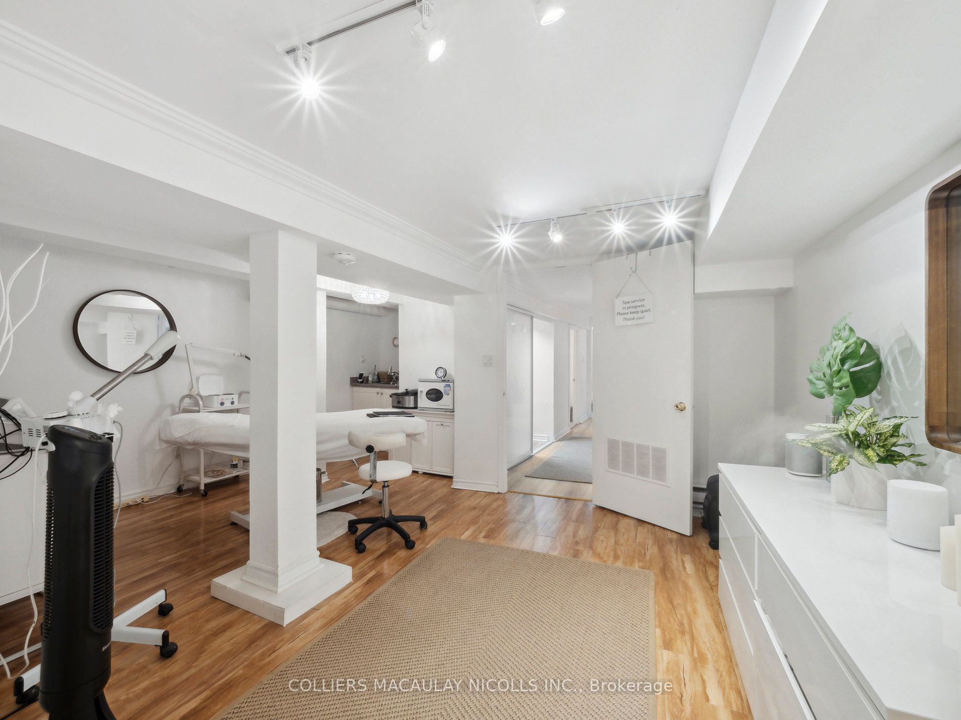 3189 Yonge St