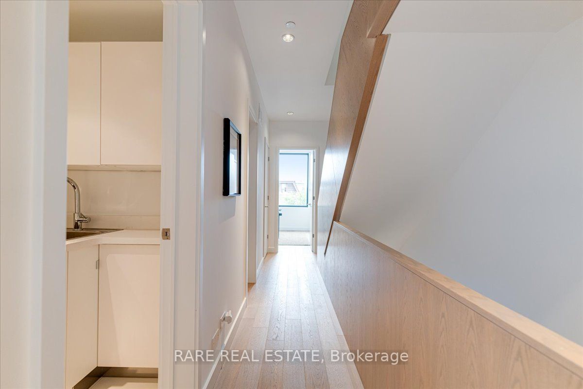 354A Harbord St