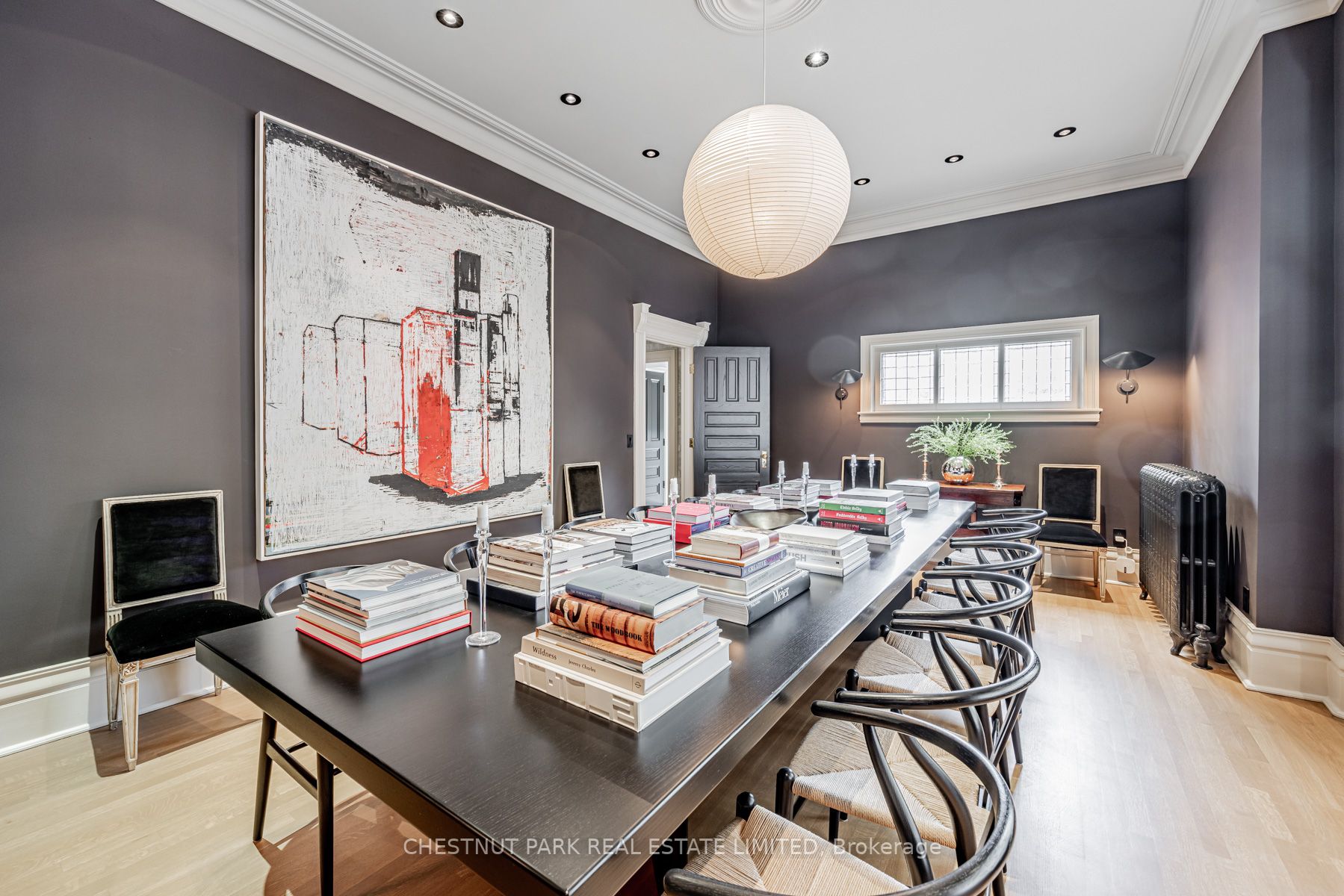 82 Lowther Ave