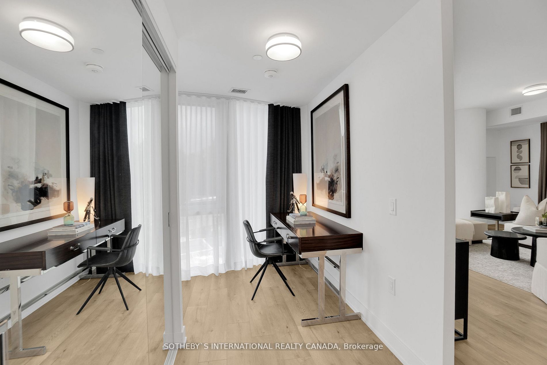 585 Bloor St E, #218