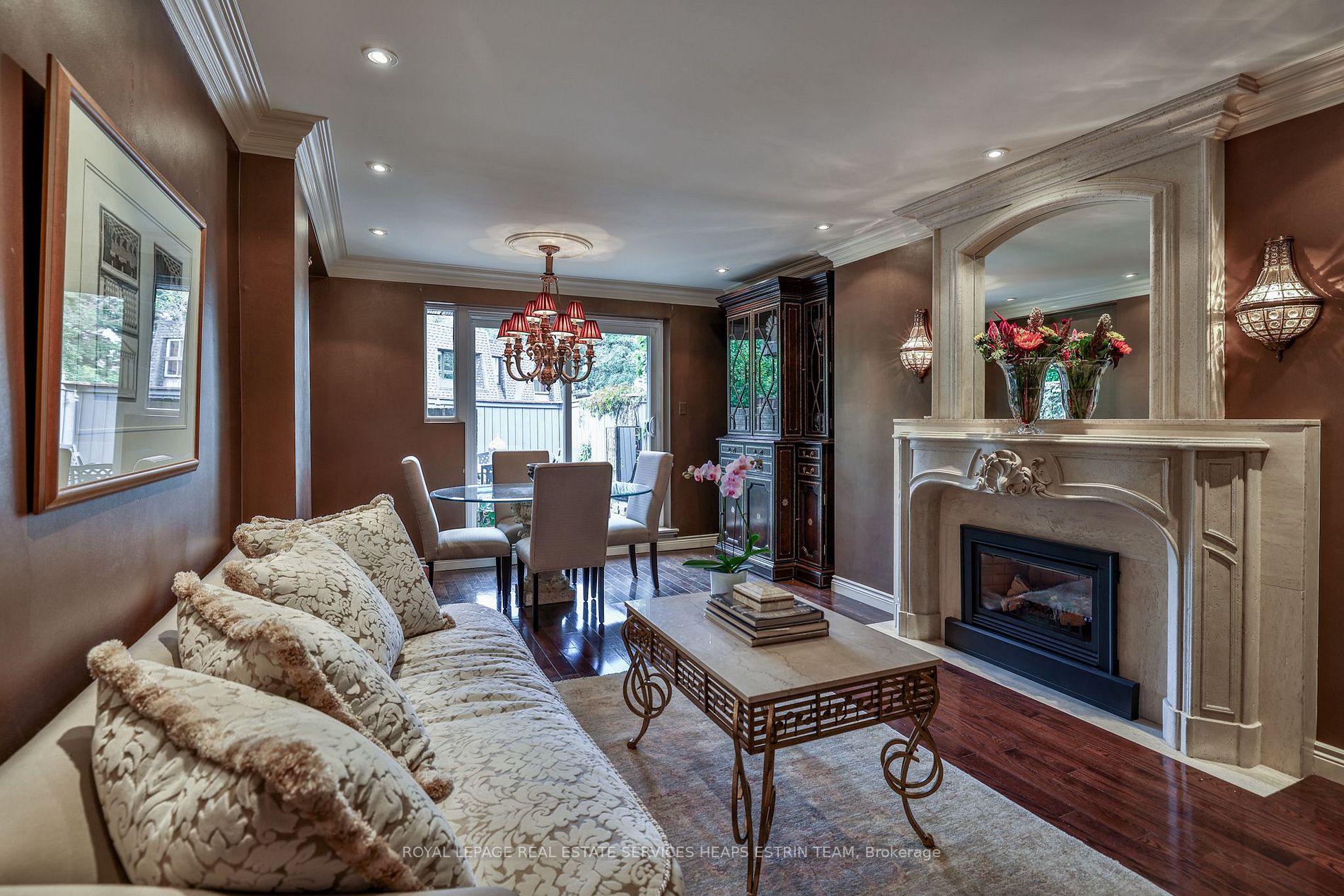 74 Upper Canada Dr, #4