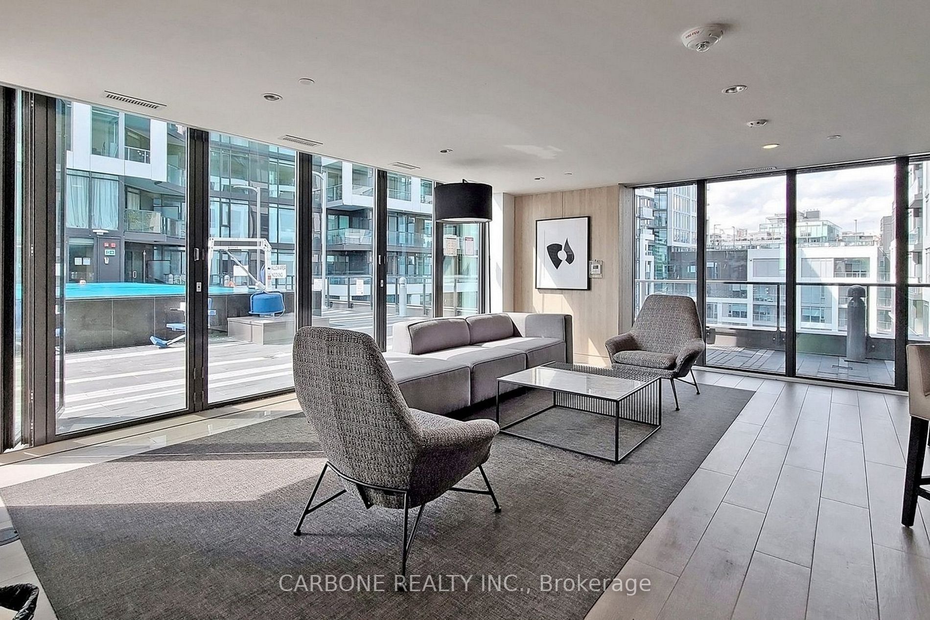 576 Front St W, #1017