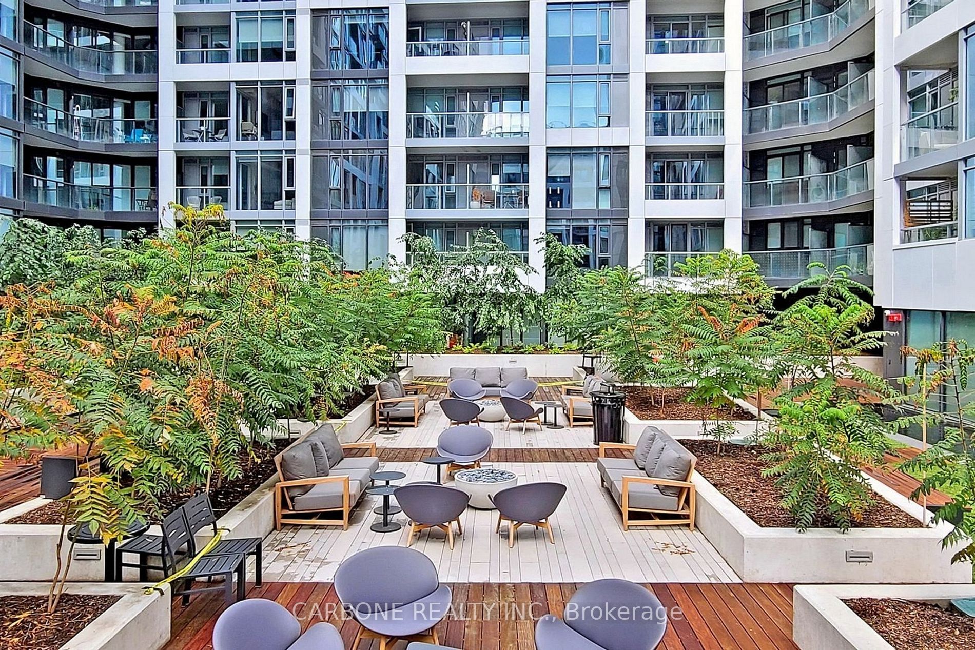 576 Front St W, #1017