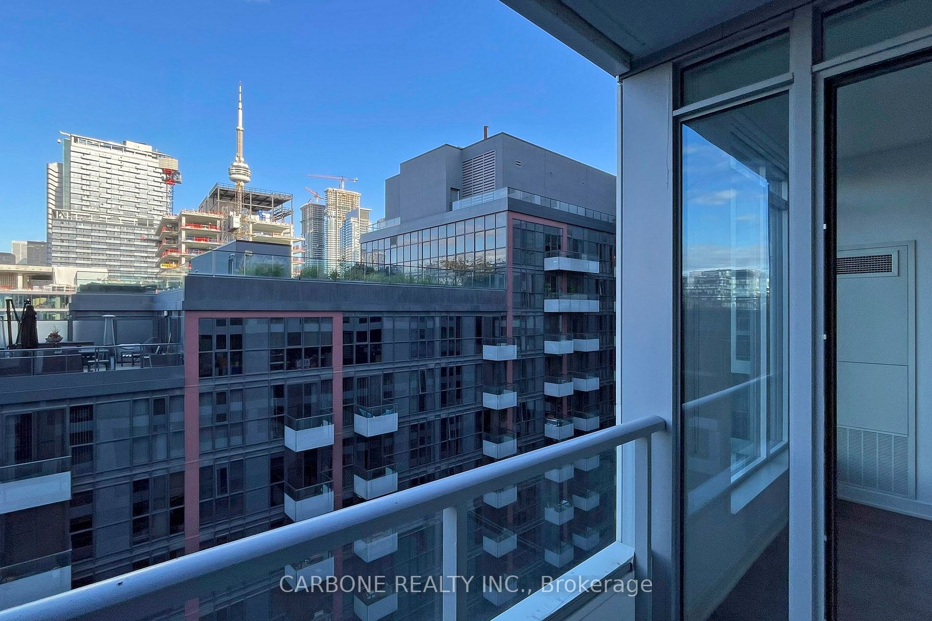 576 Front St W, #1017
