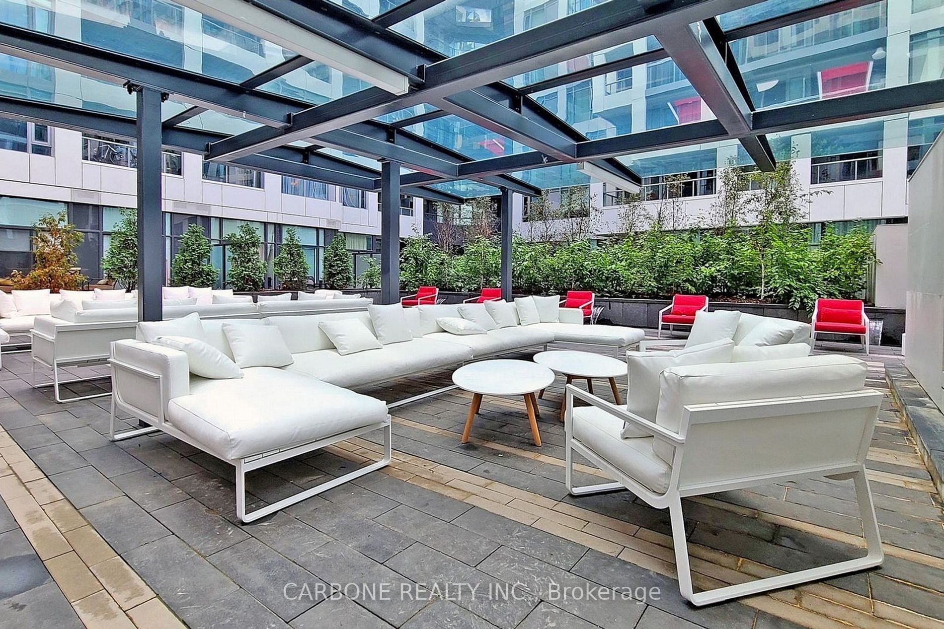 576 Front St W, #1017