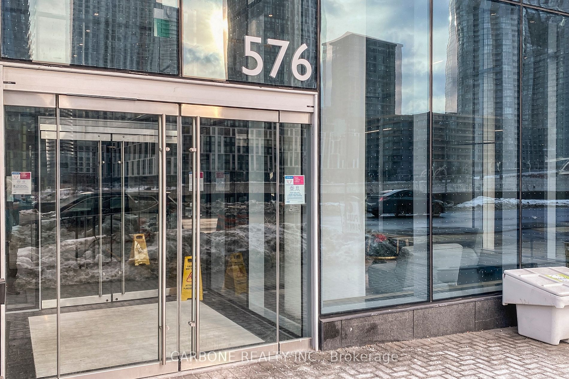 576 Front St W, #1017