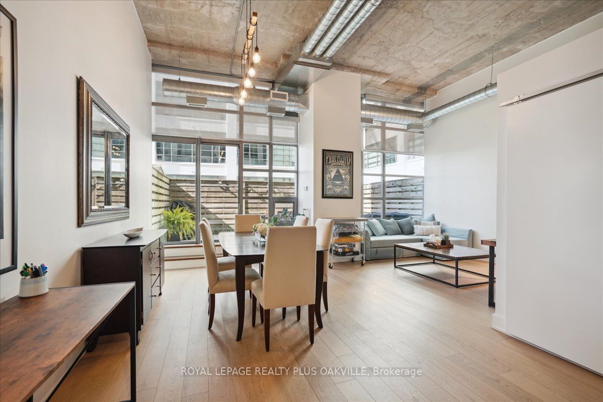 637 Lake Shore Boulevard W, #227