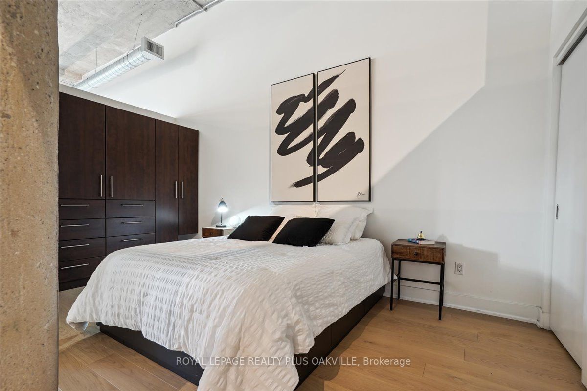637 Lake Shore Boulevard W, #227
