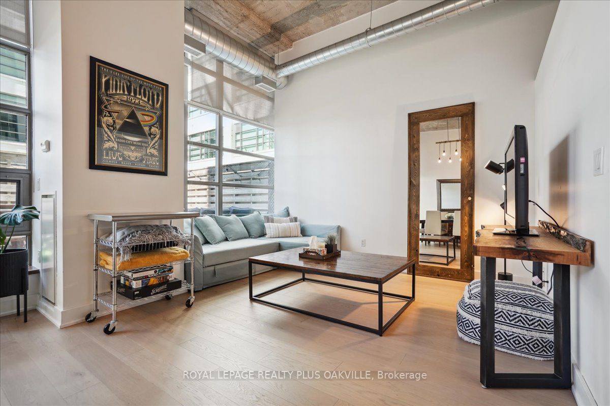 637 Lake Shore Boulevard W, #227