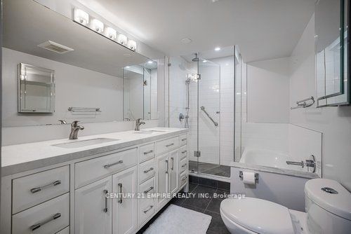 77 Lombard St, #104